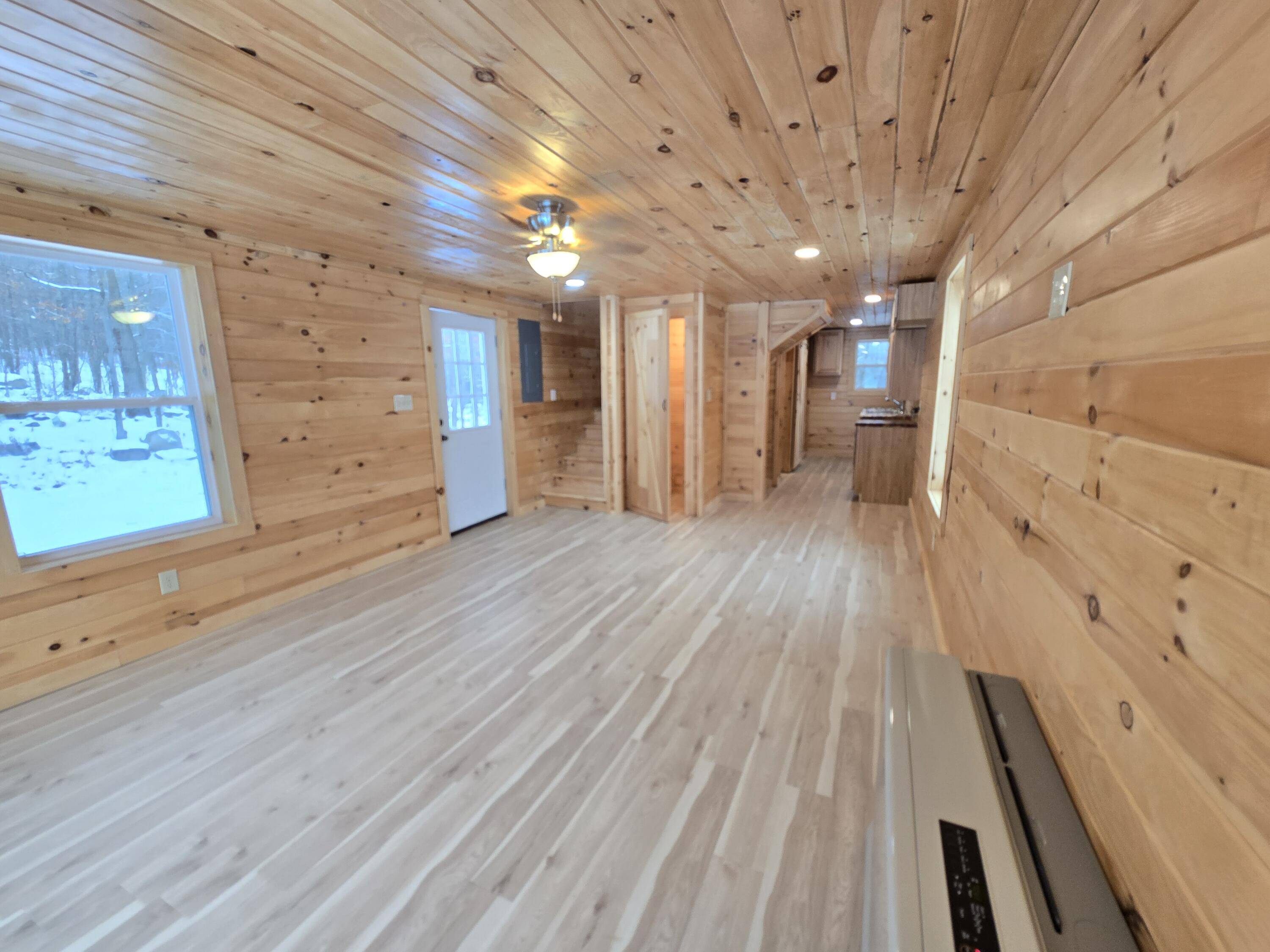 Saint Albans, ME 04971,212 Ross Hill RD