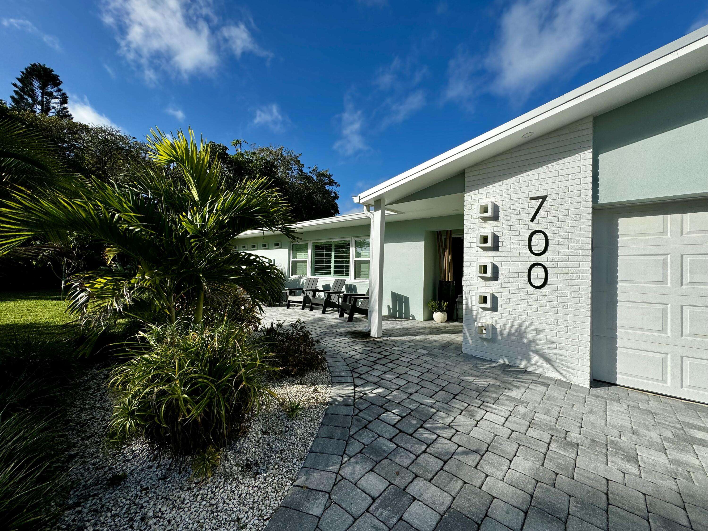 Melbourne Beach, FL 32951,700 Pine ST