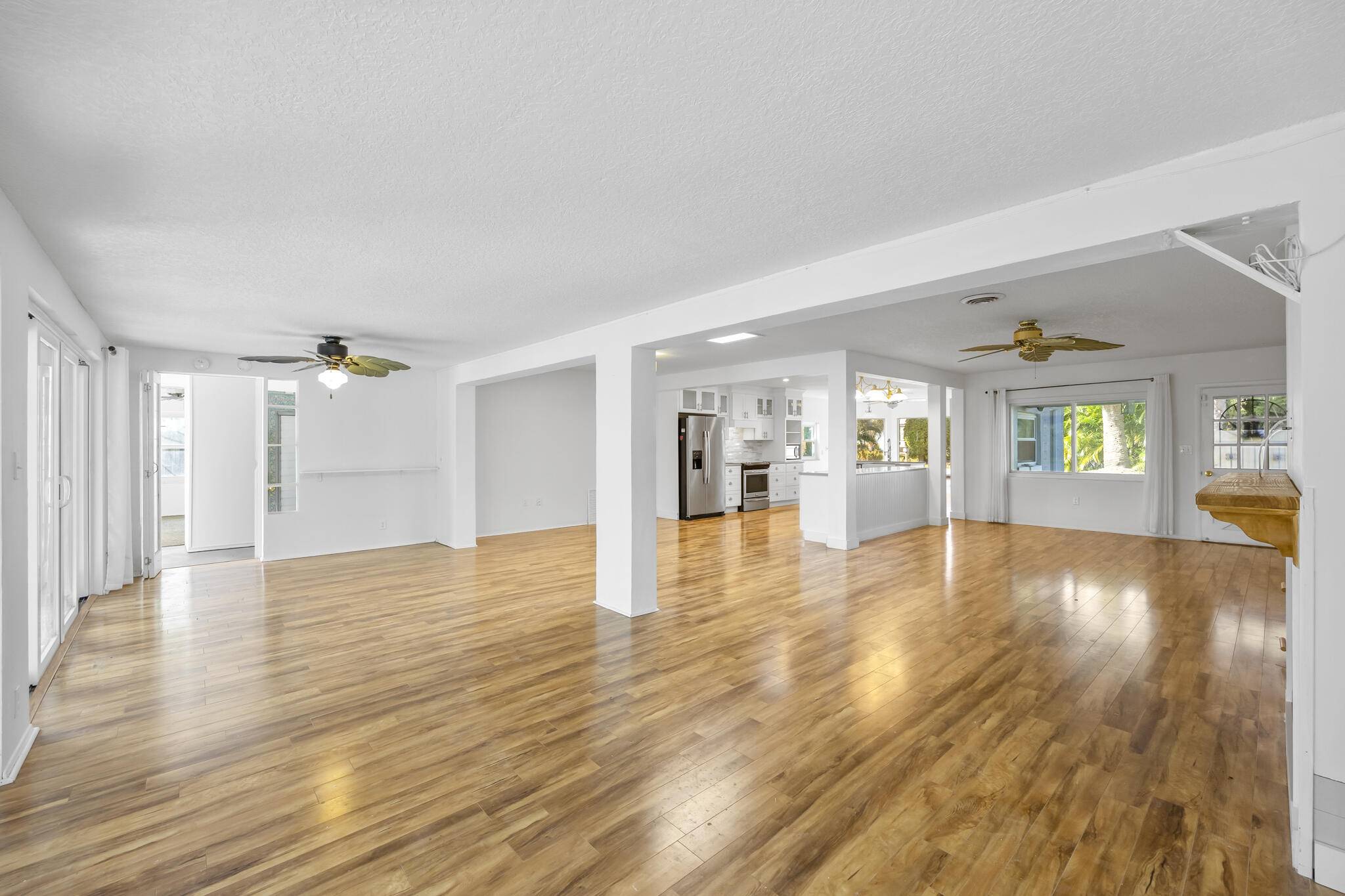 Cocoa Beach, FL 32931,82 W Bay DR