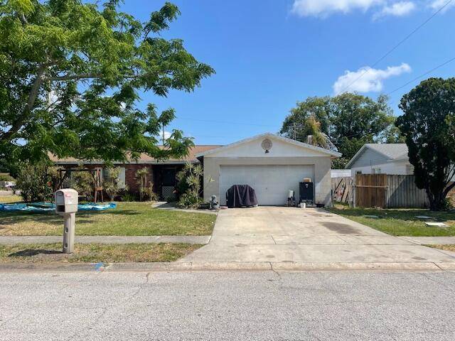 Rockledge, FL 32955,996 Nagle DR