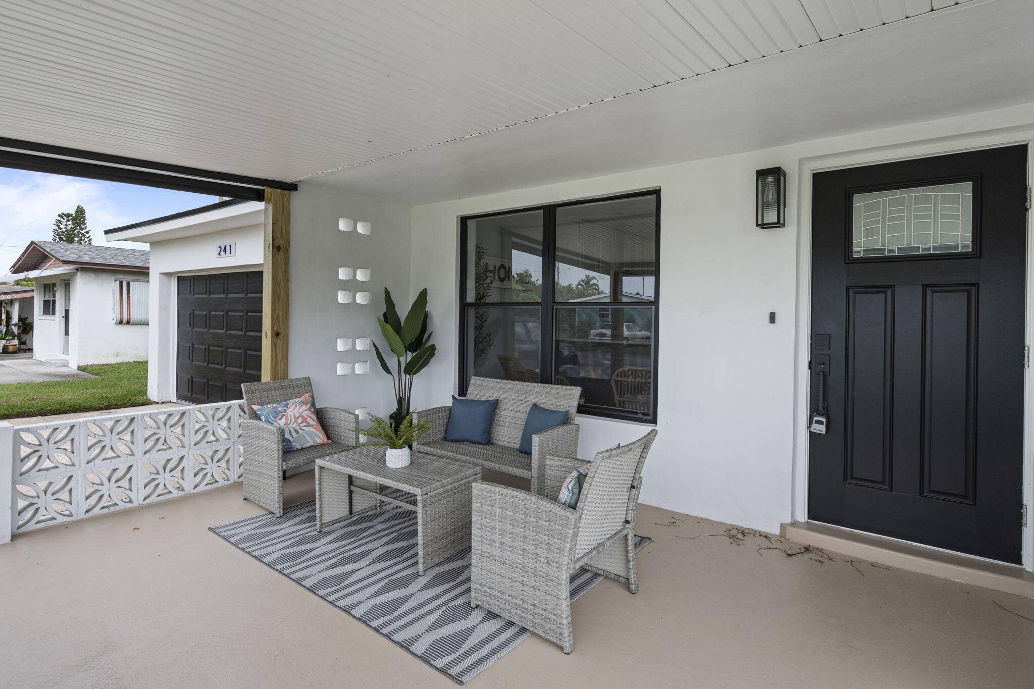 Satellite Beach, FL 32937,241 NE 3rd ST