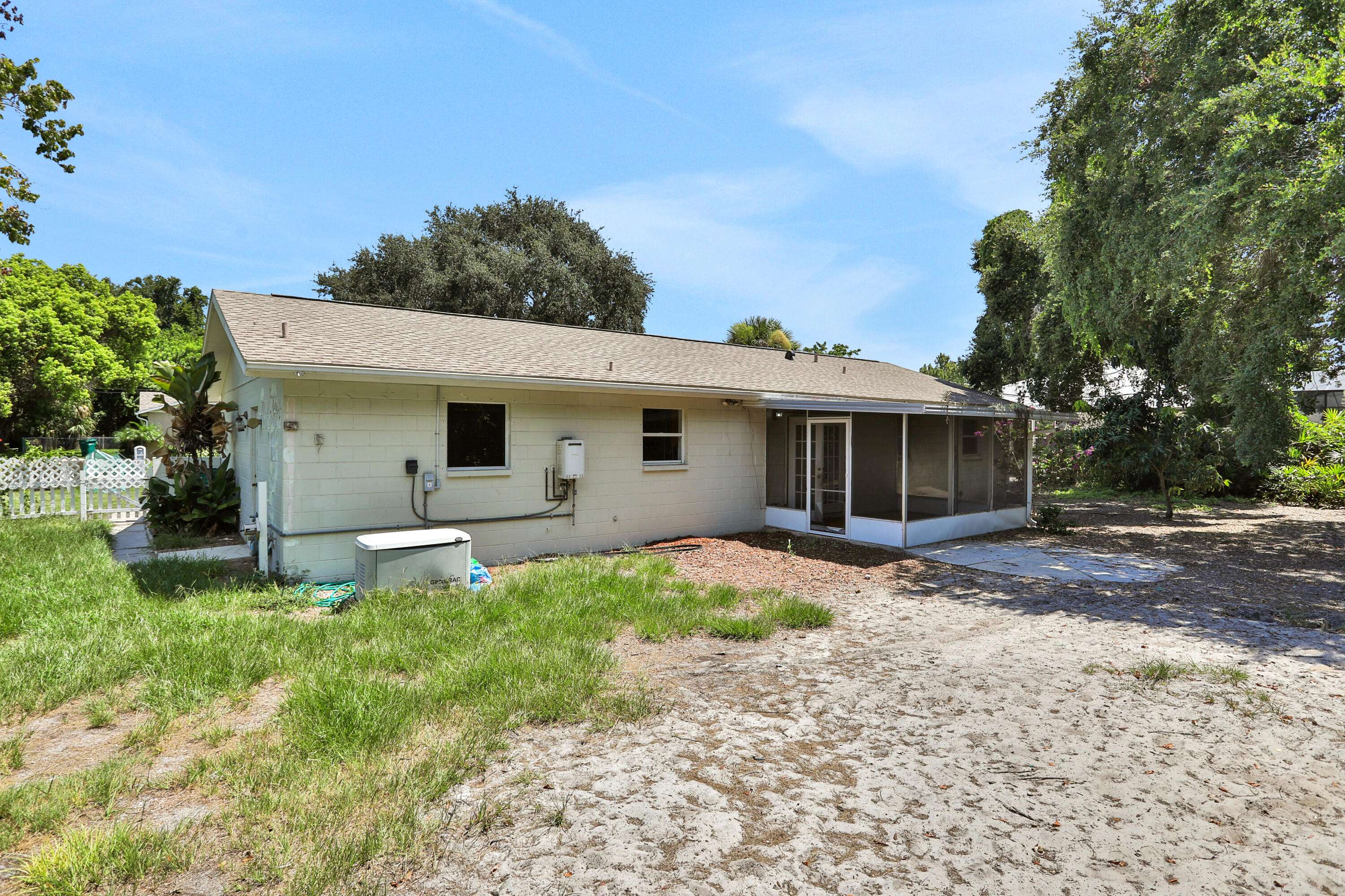 Merritt Island, FL 32952,275 Nora AVE