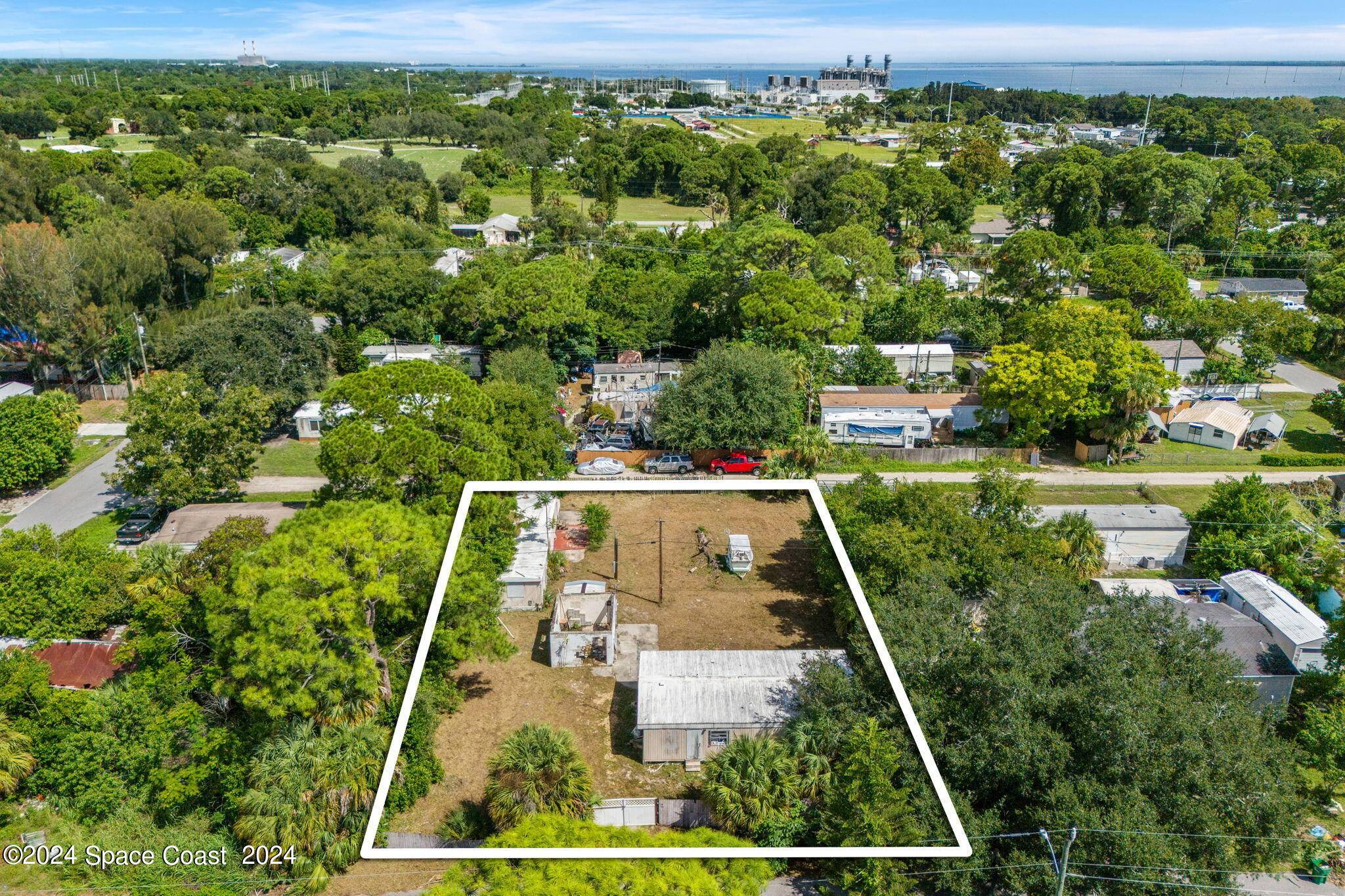 Cocoa, FL 32927,326 Iris ST