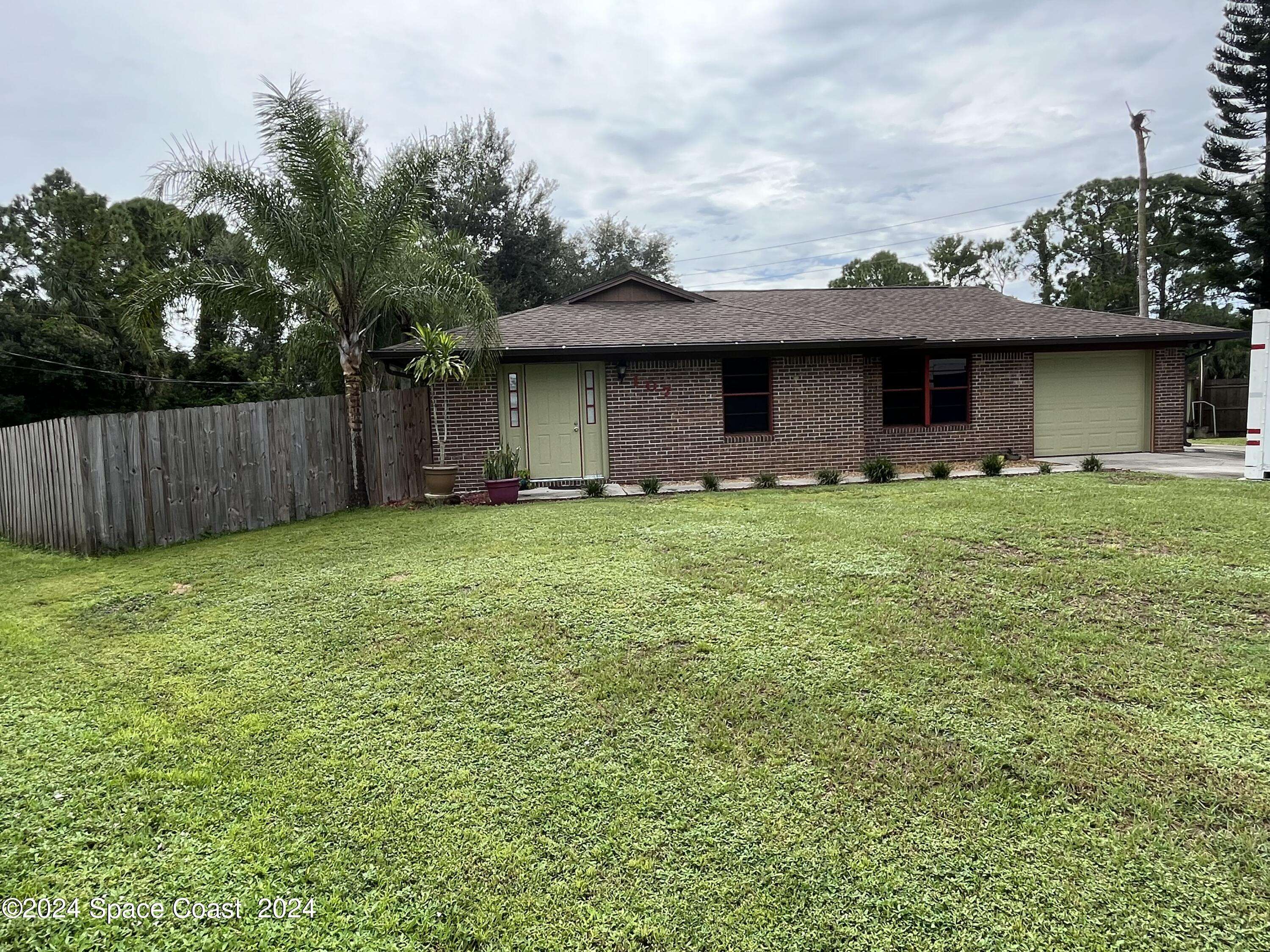 Palm Bay, FL 32907,107 Carmelite AVE NW