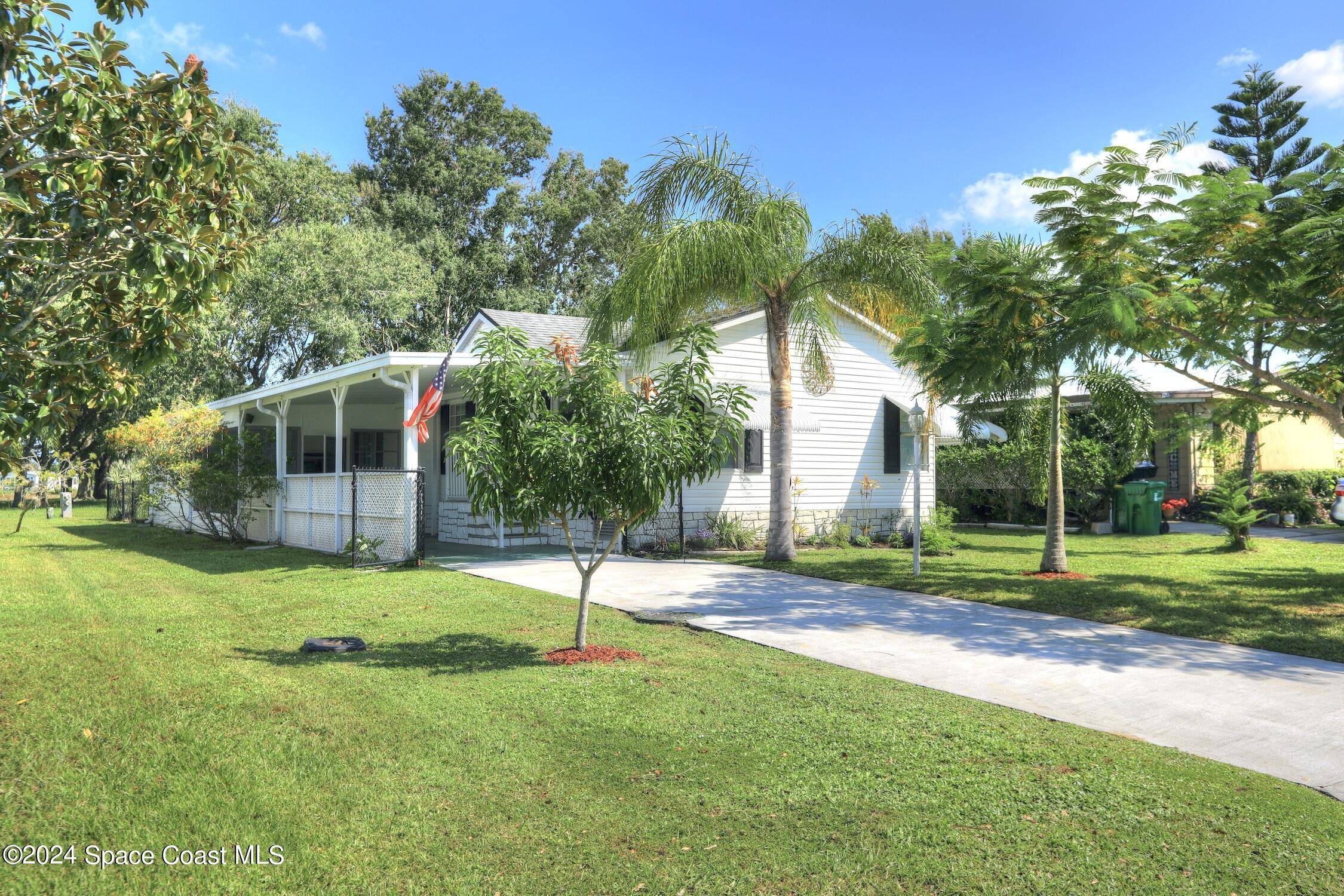 Barefoot Bay, FL 32976,1254 Waterway DR