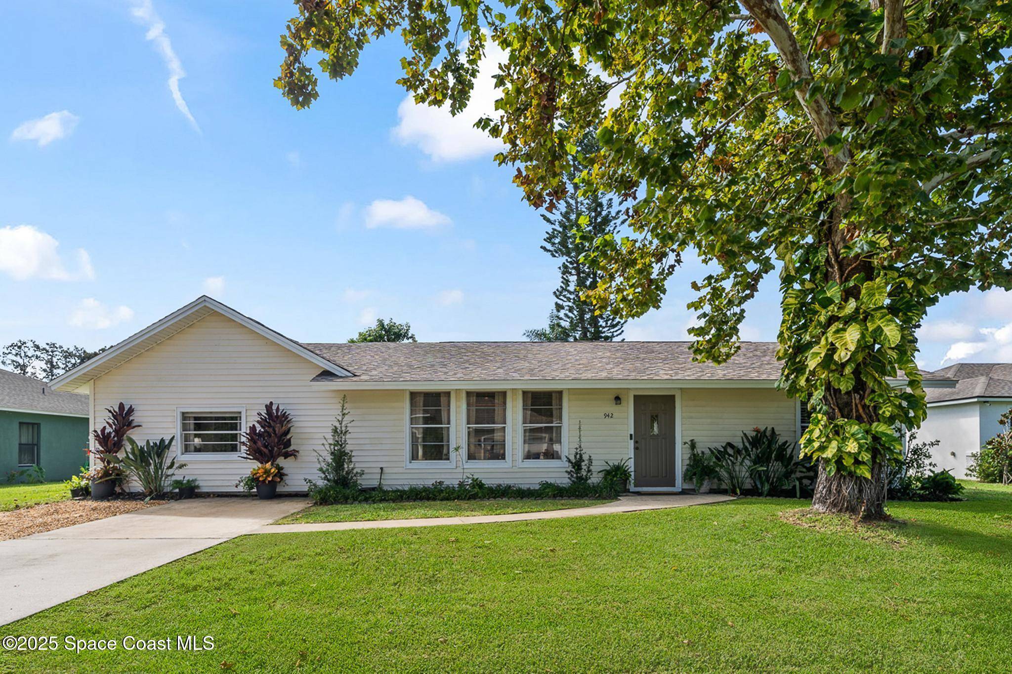 Palm Bay, FL 32909,942 Douglas ST SE