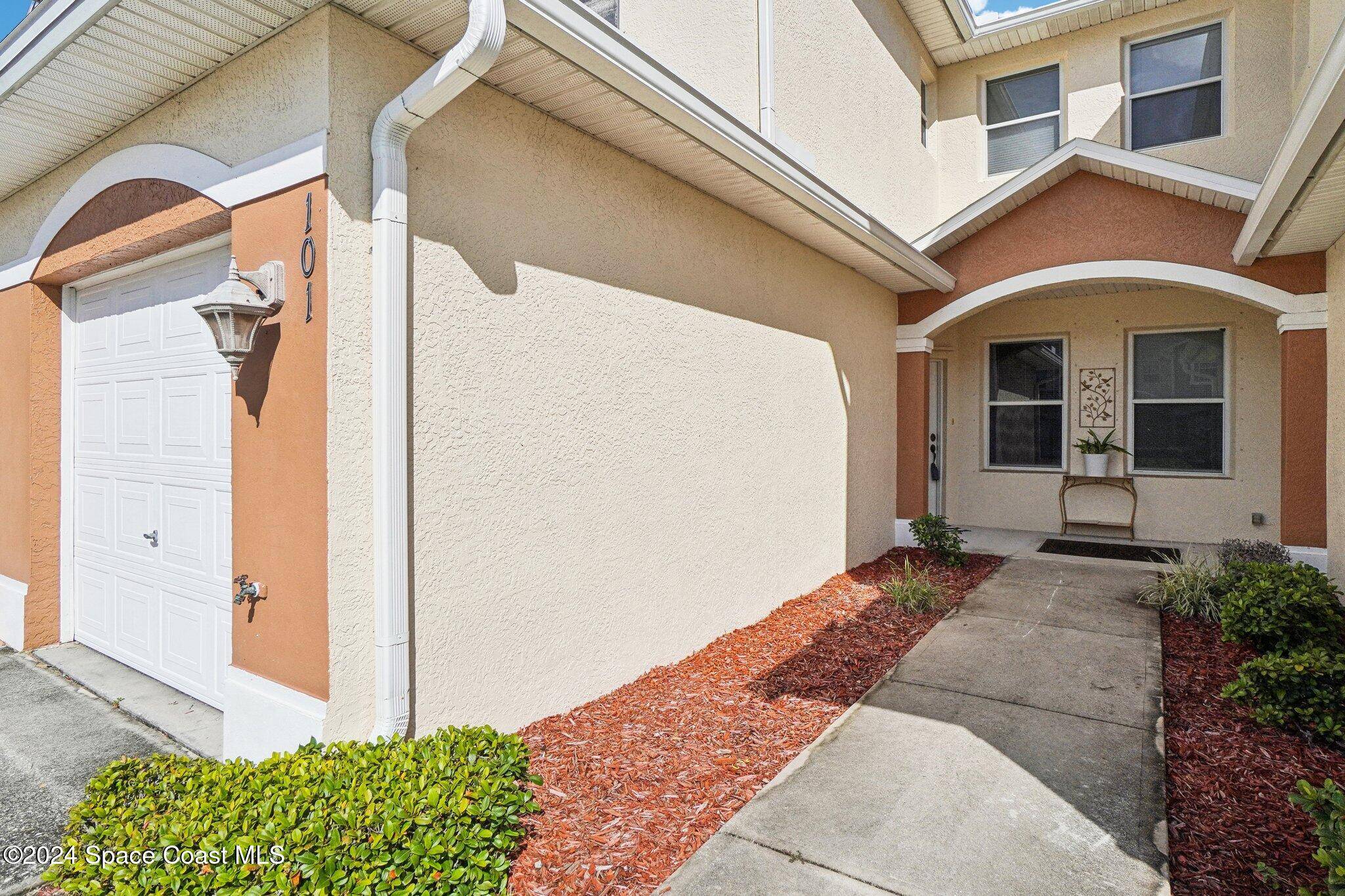 Melbourne, FL 32904,1040 Venetian DR #101