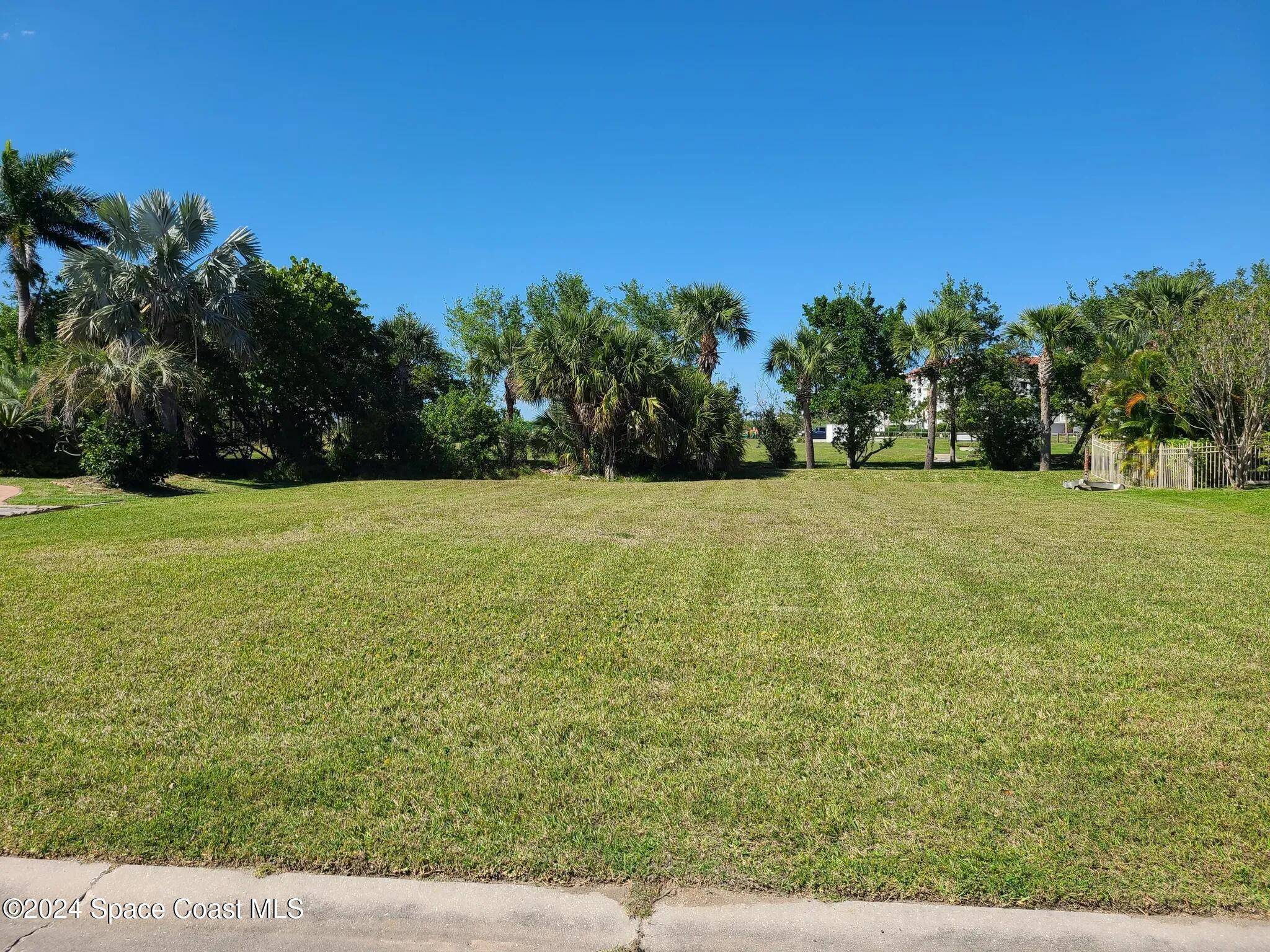 Cape Canaveral, FL 32920,806 W Central BLVD