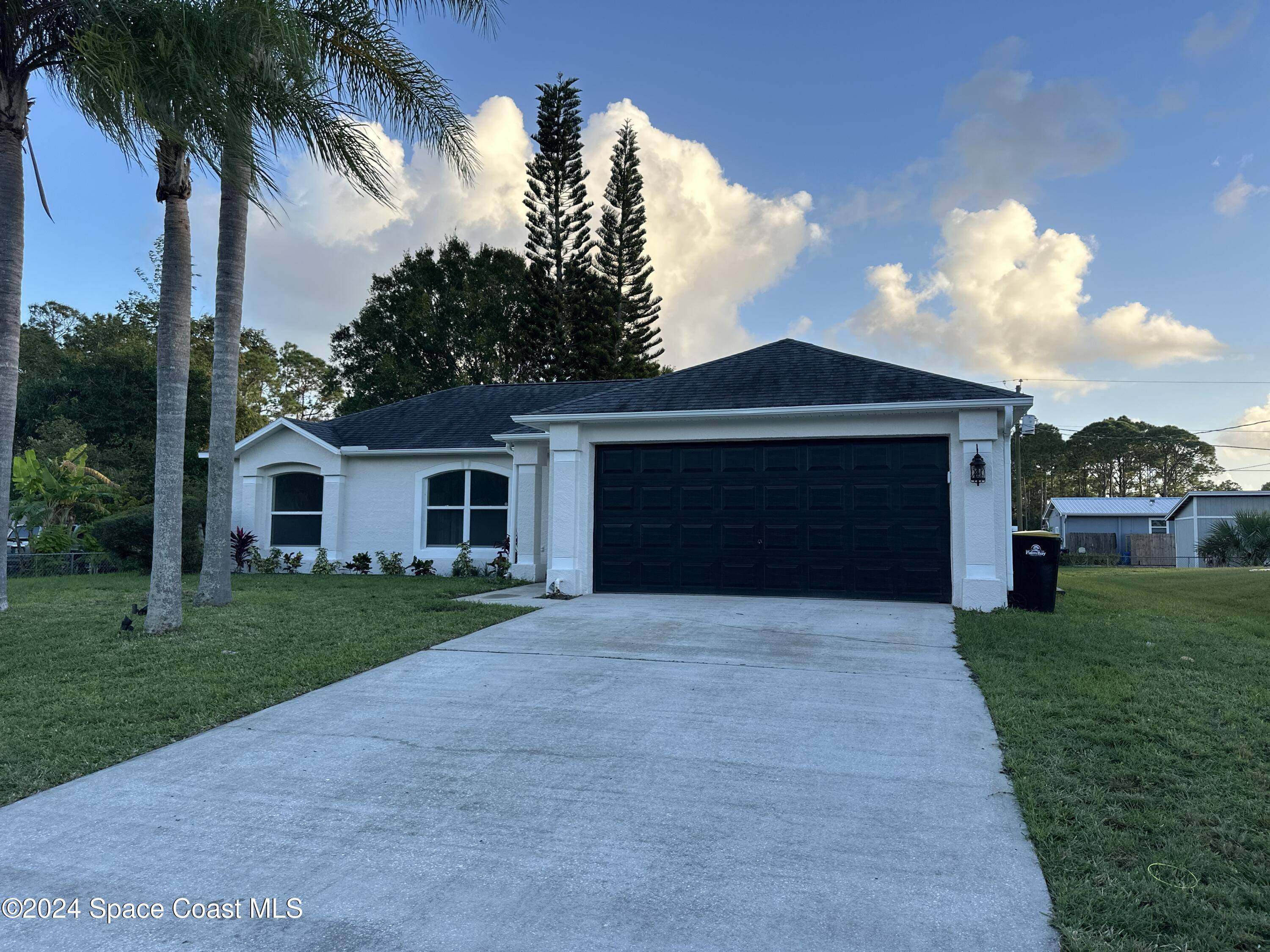 Palm Bay, FL 32907,1060 Altamira ST NW