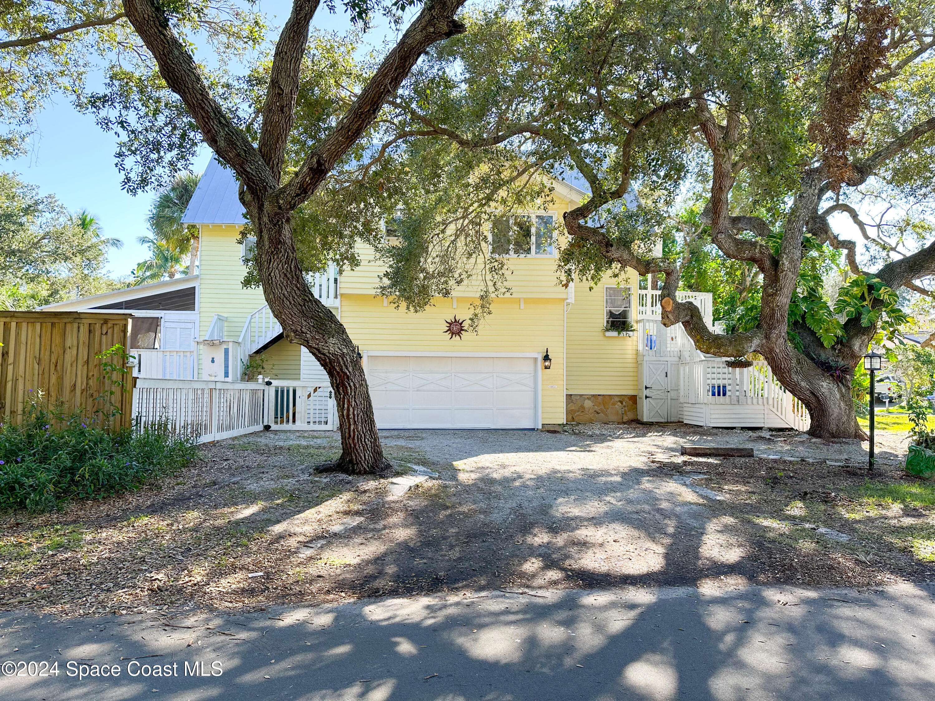 Melbourne Beach, FL 32951,5875 Riverside DR