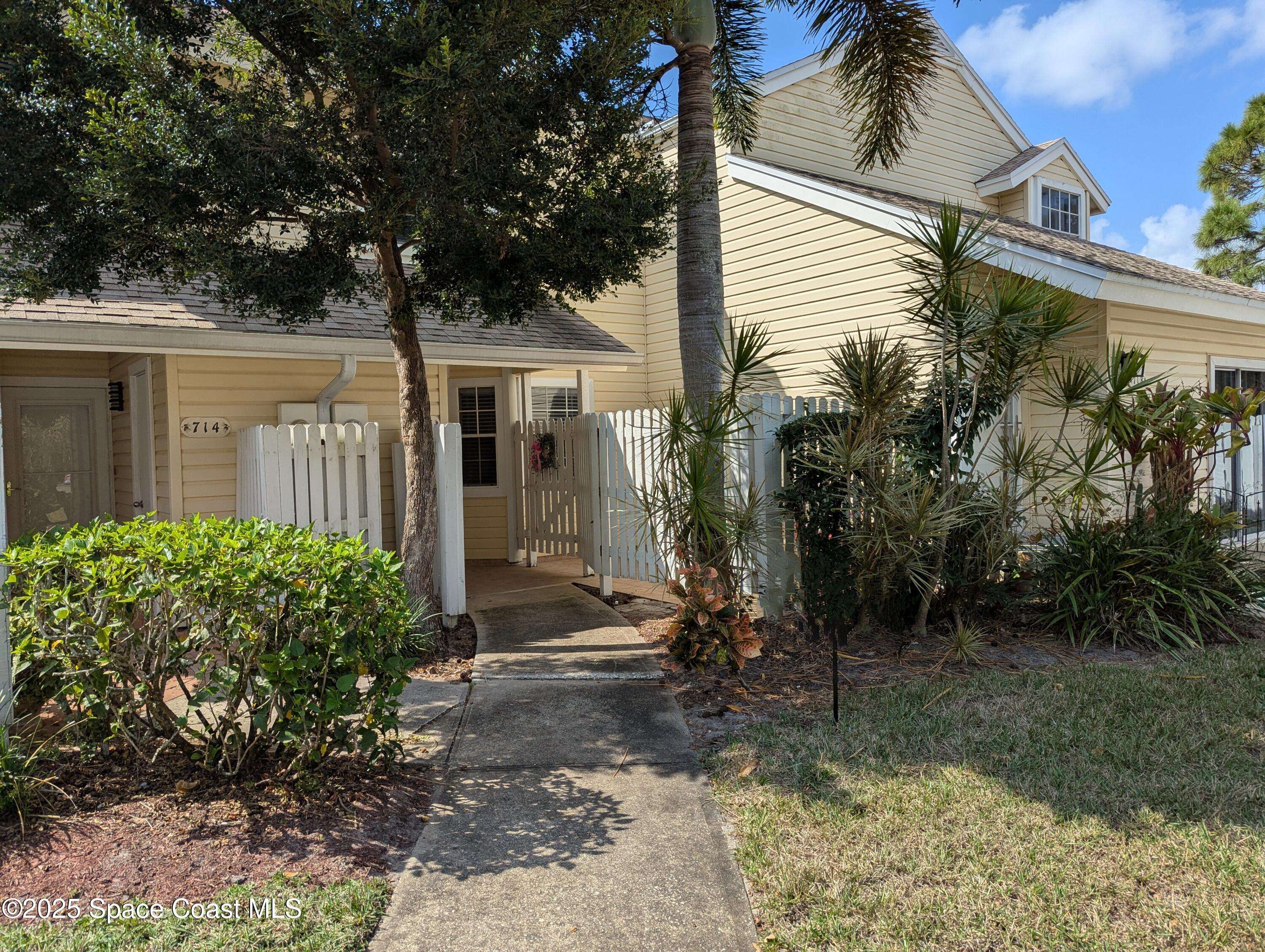 Melbourne, FL 32940,716 Fairway DR
