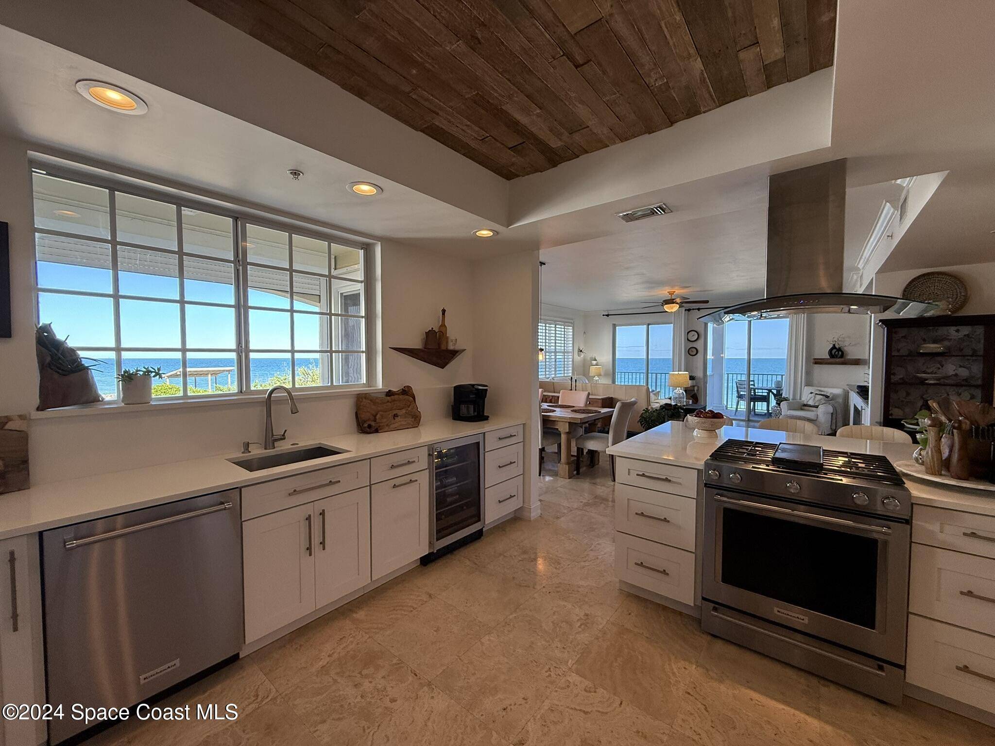 Melbourne Beach, FL 32951,3135 S Hwy A1a #201