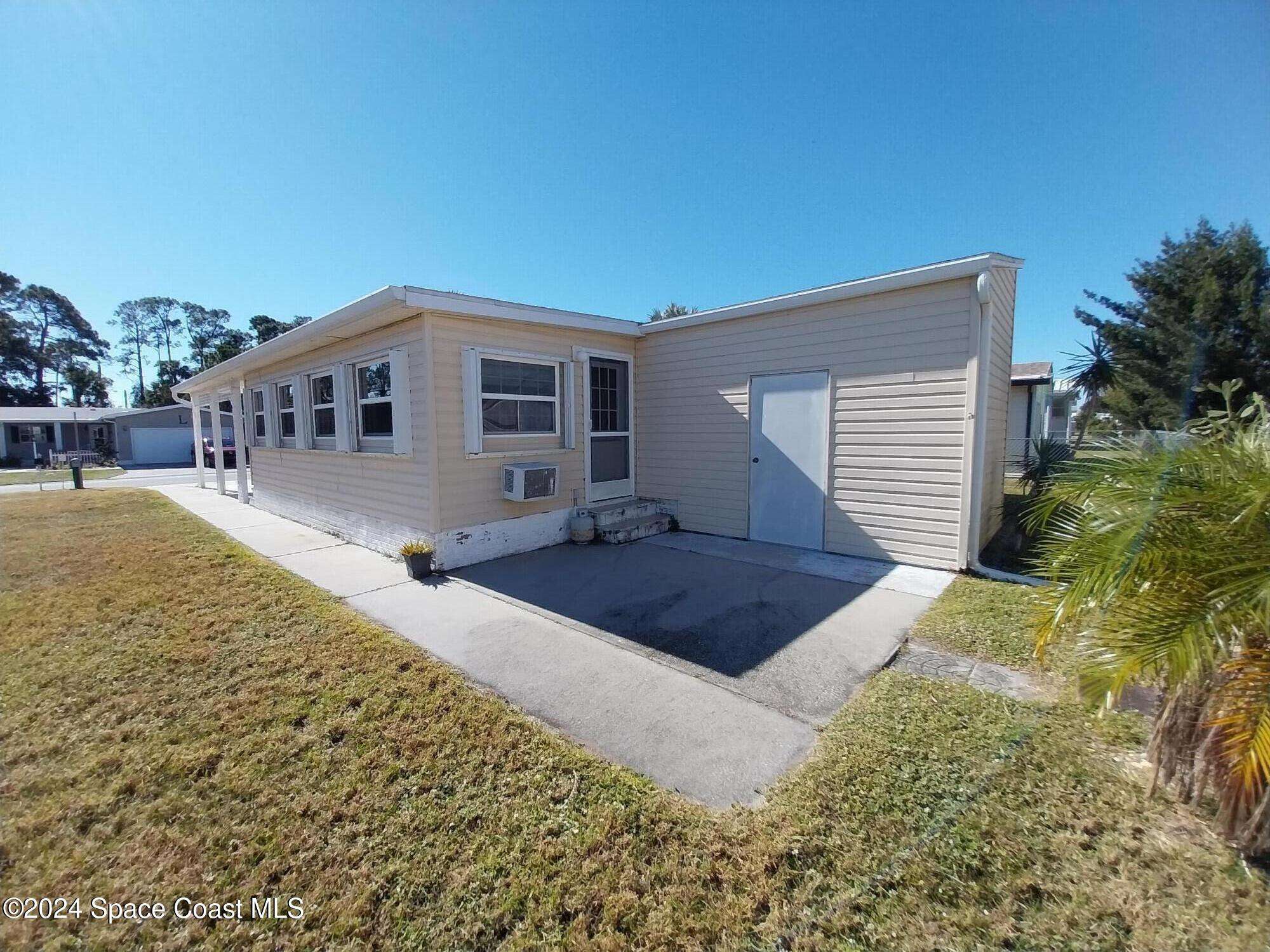 Barefoot Bay, FL 32976,306 Papaya CIR