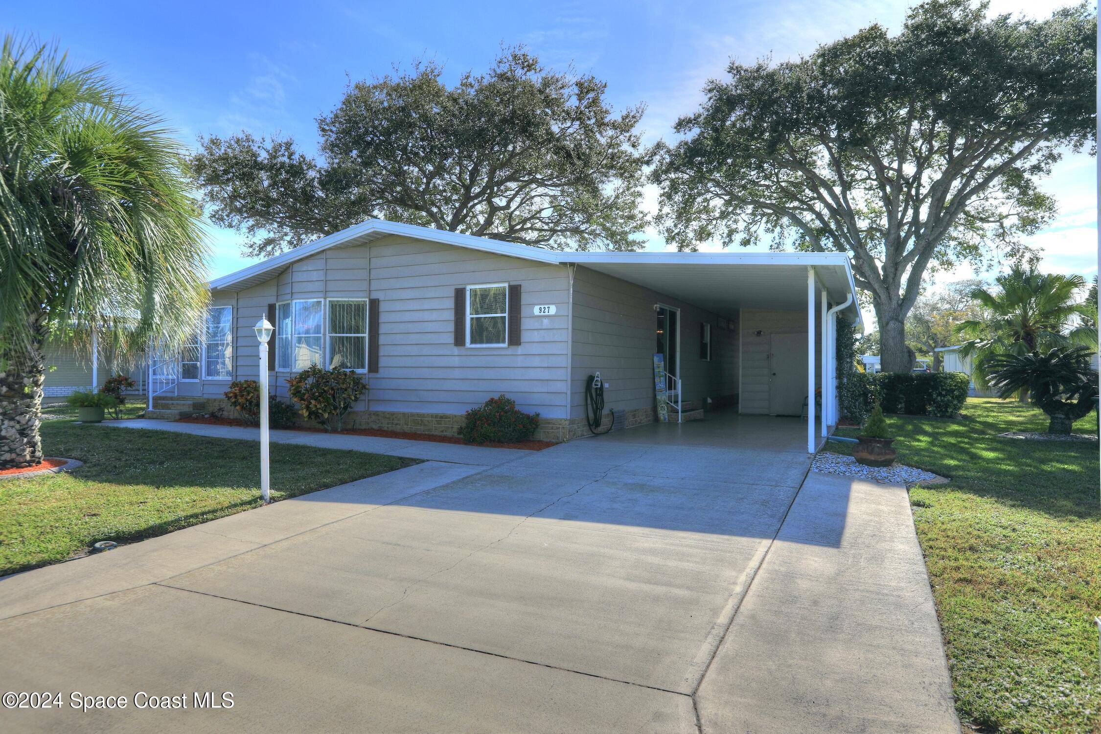 Barefoot Bay, FL 32976,927 Fir ST