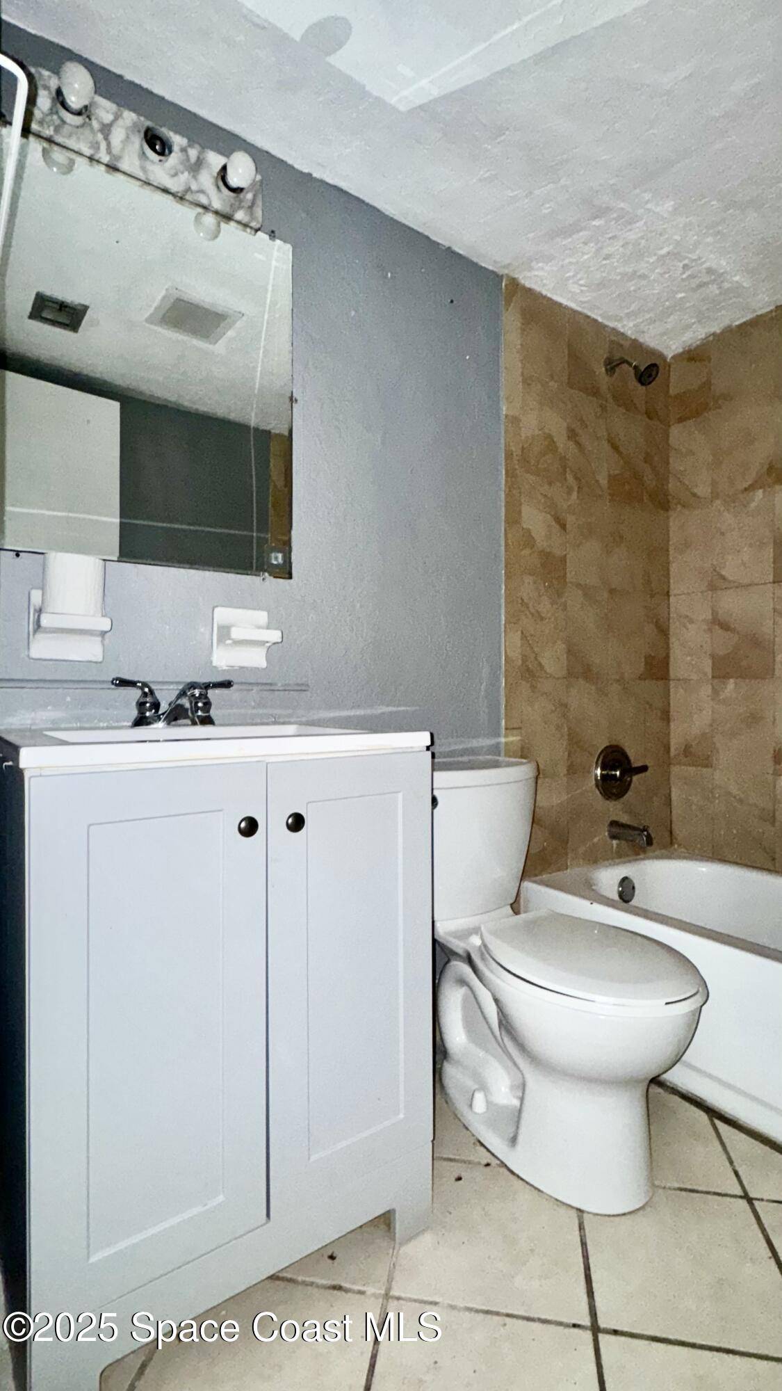 Merritt Island, FL 32953,140 Minna Ln. Unit 108
