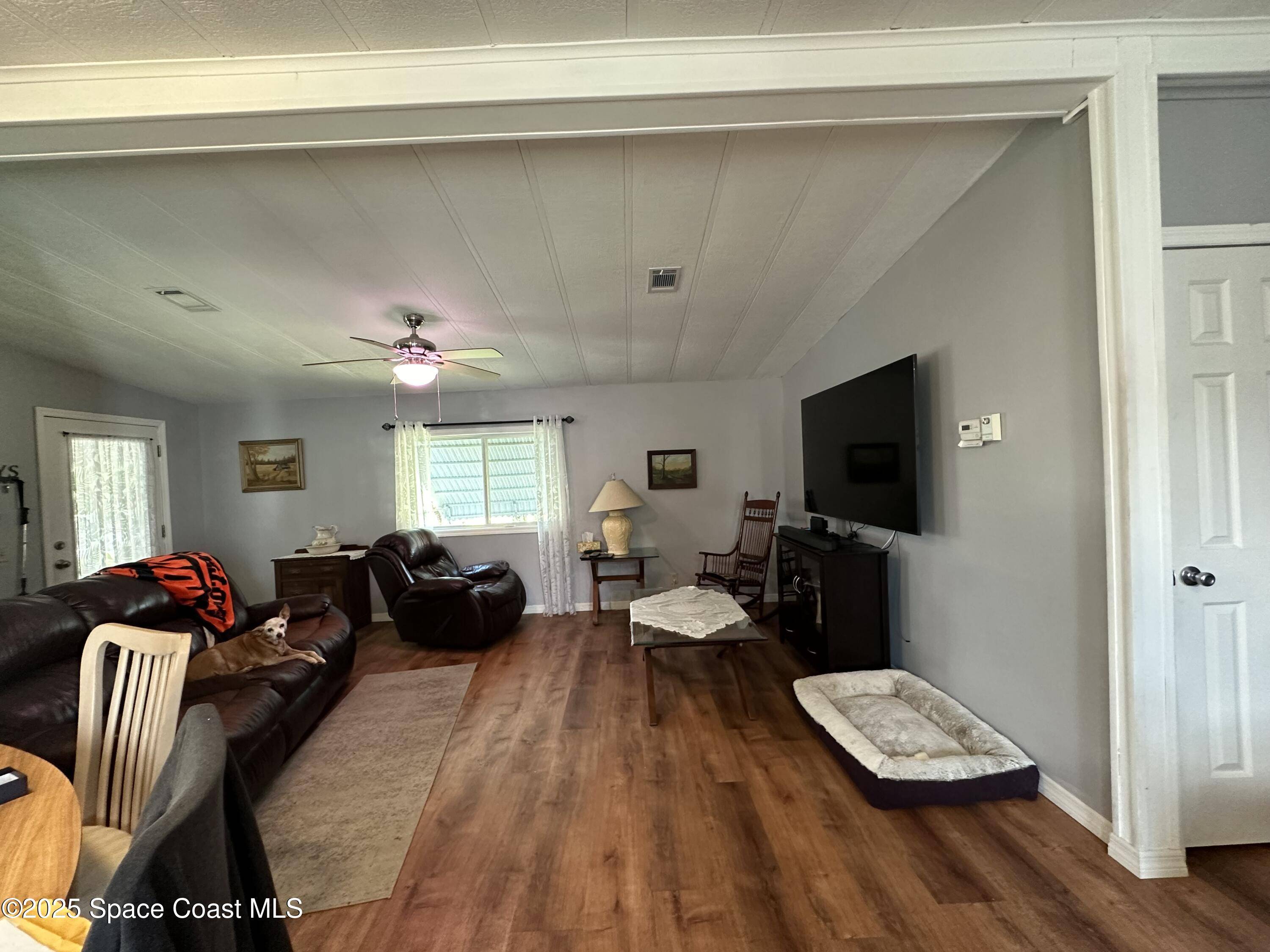 Barefoot Bay, FL 32976,1076 Royal Palm DR