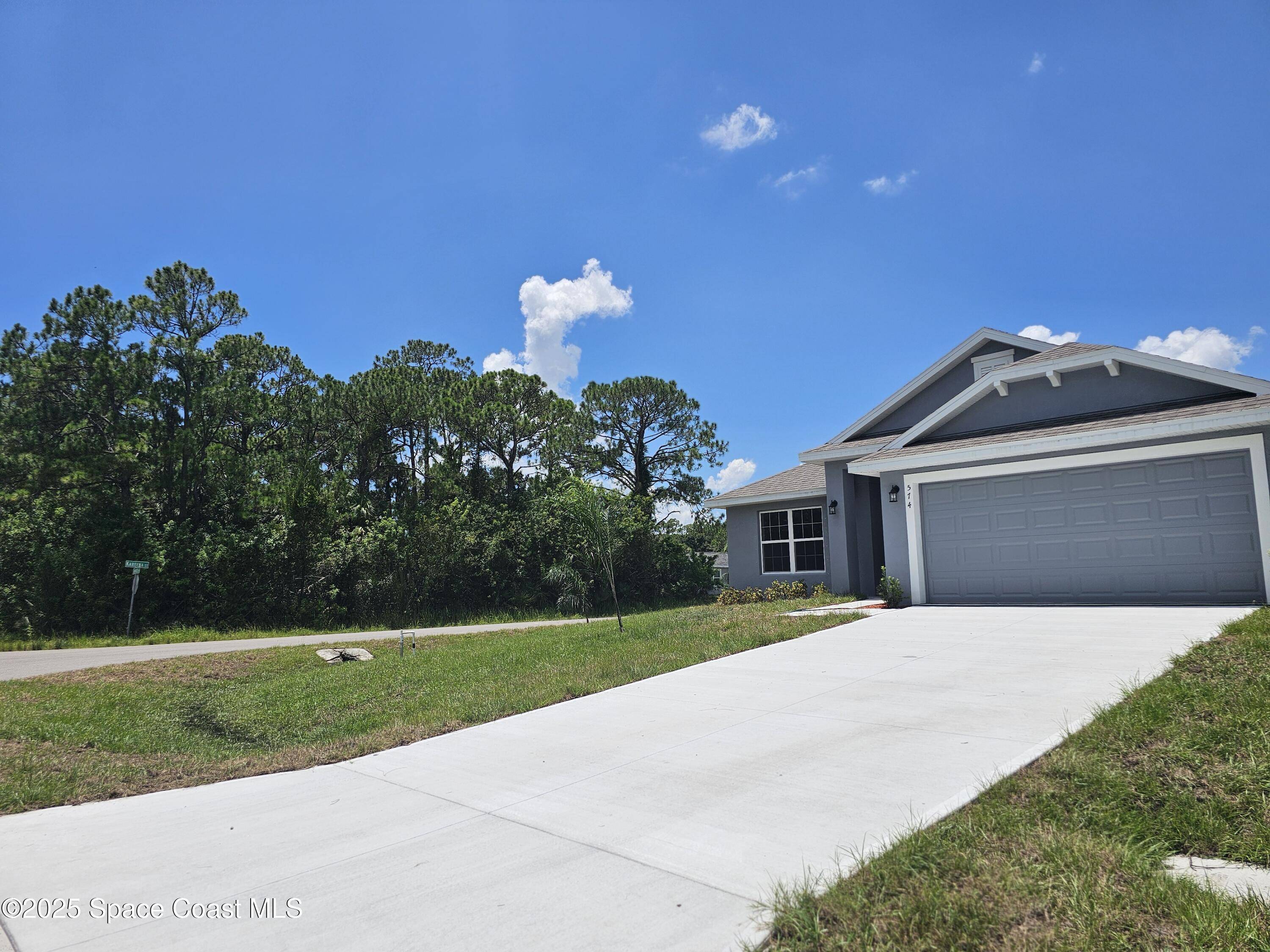 Palm Bay, FL 32907,574 Fernwood AVE NW