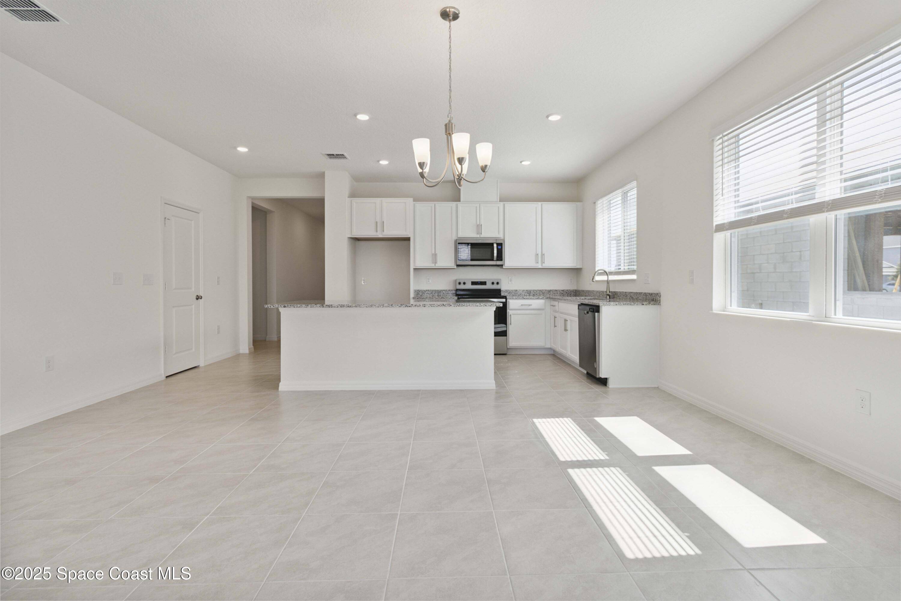 Palm Bay, FL 32909,386 Glaspell CIR SE