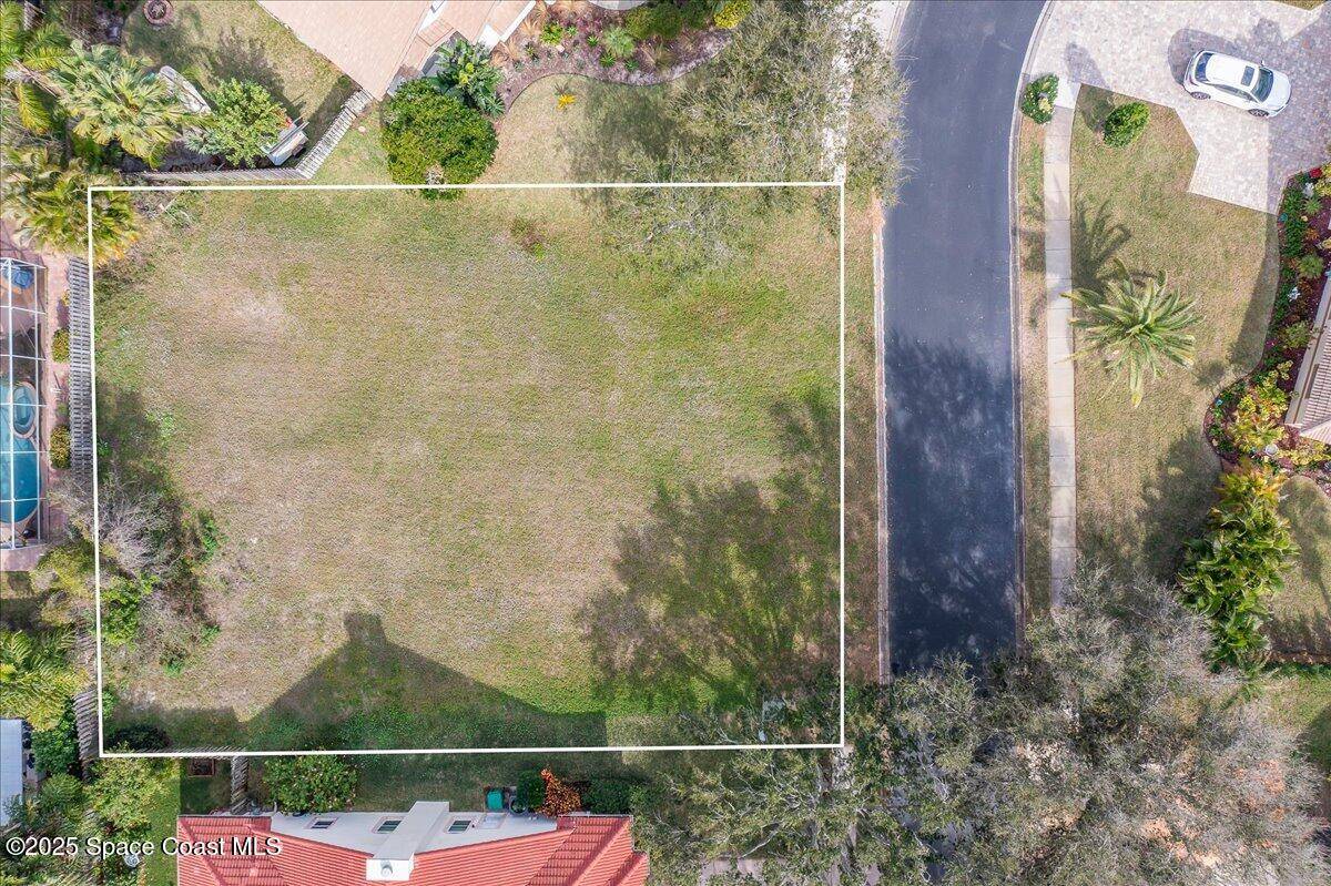 Indialantic, FL 32903,565 Newport DR