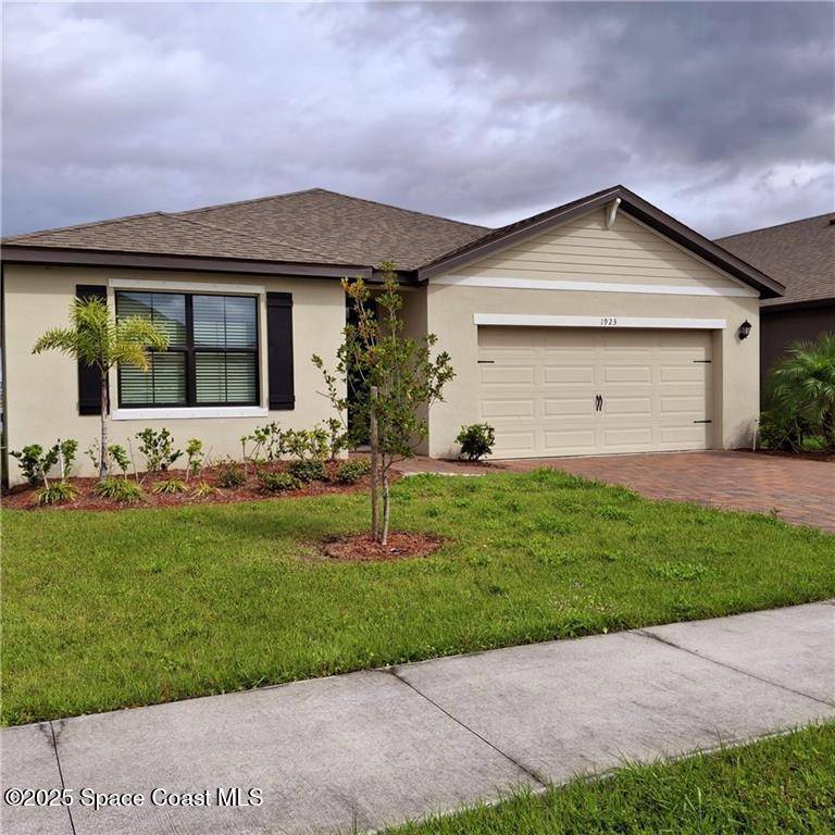 Palm Bay, FL 32909,1923 Capital DR SE