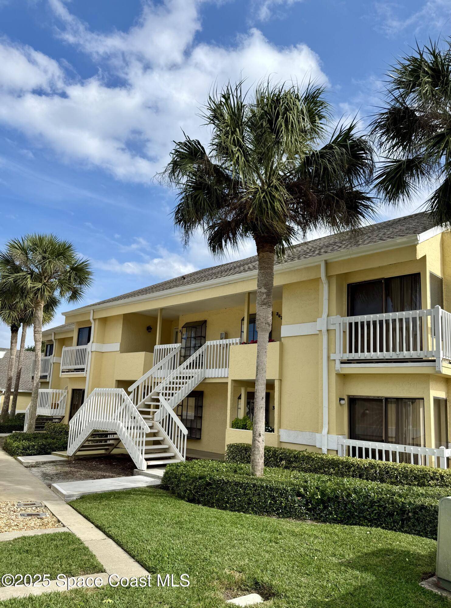 Melbourne, FL 32940,355 Lofts DR #6