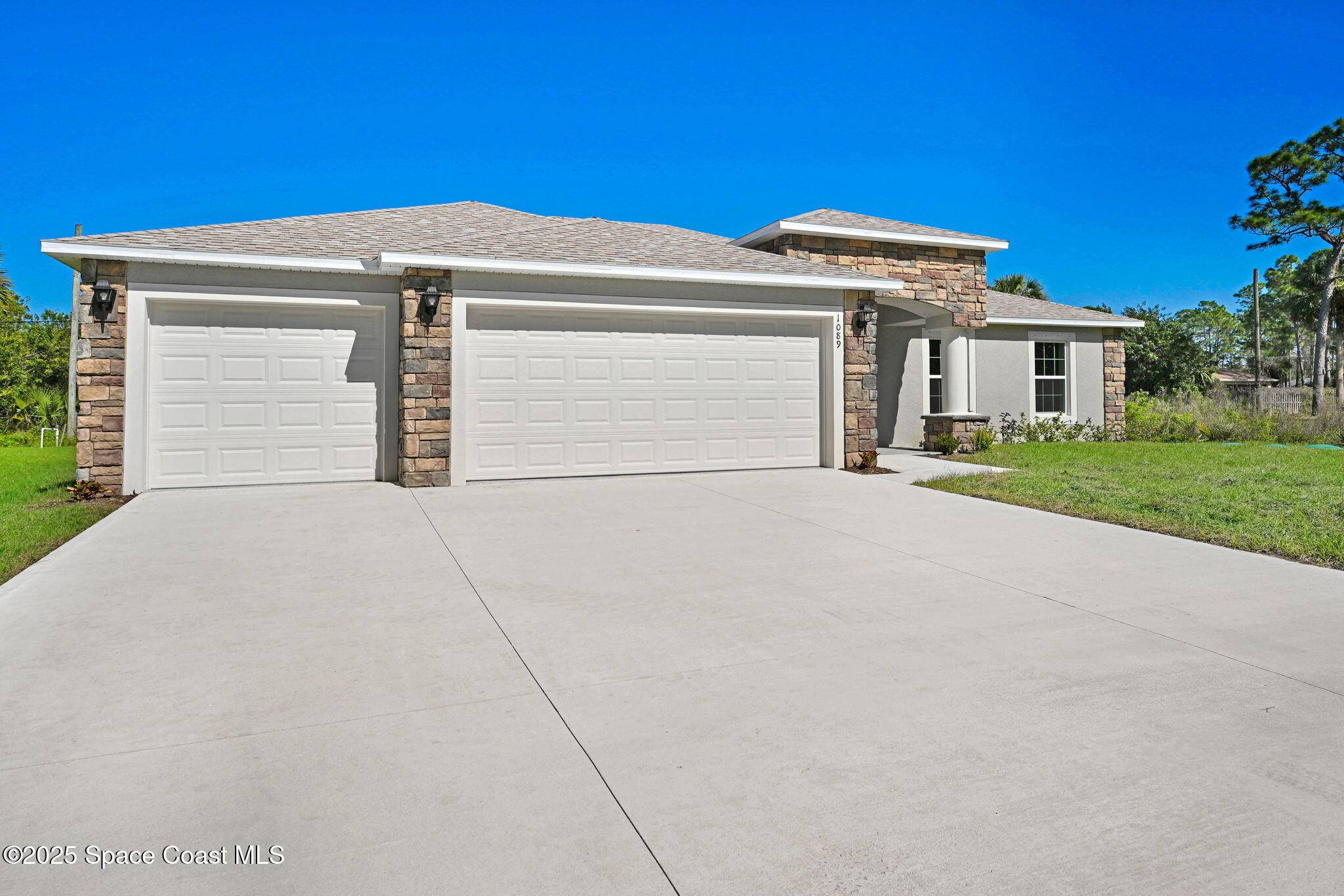 Palm Bay, FL 32908,1089 Savery RD