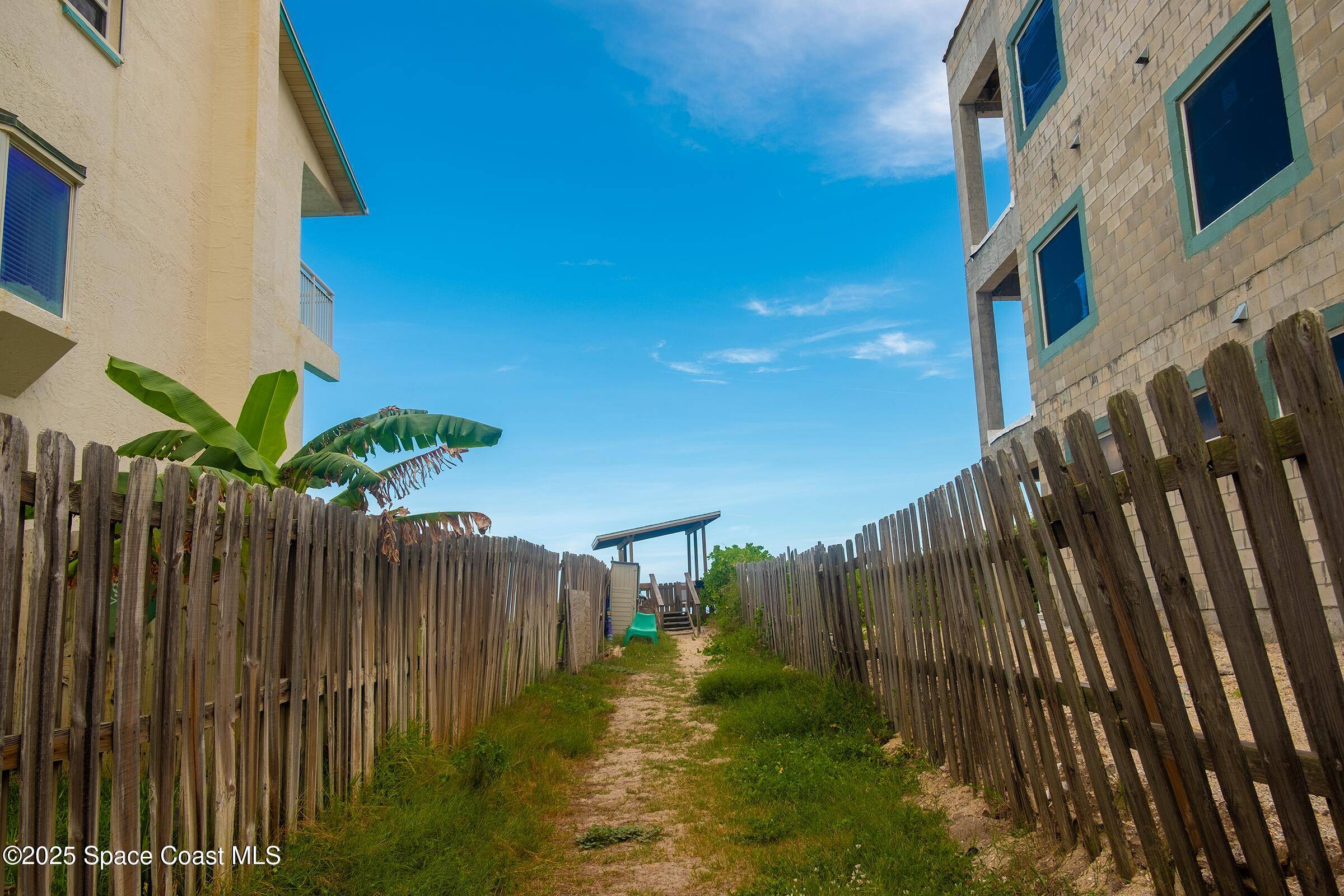 Melbourne Beach, FL 32951,135 Richards RD