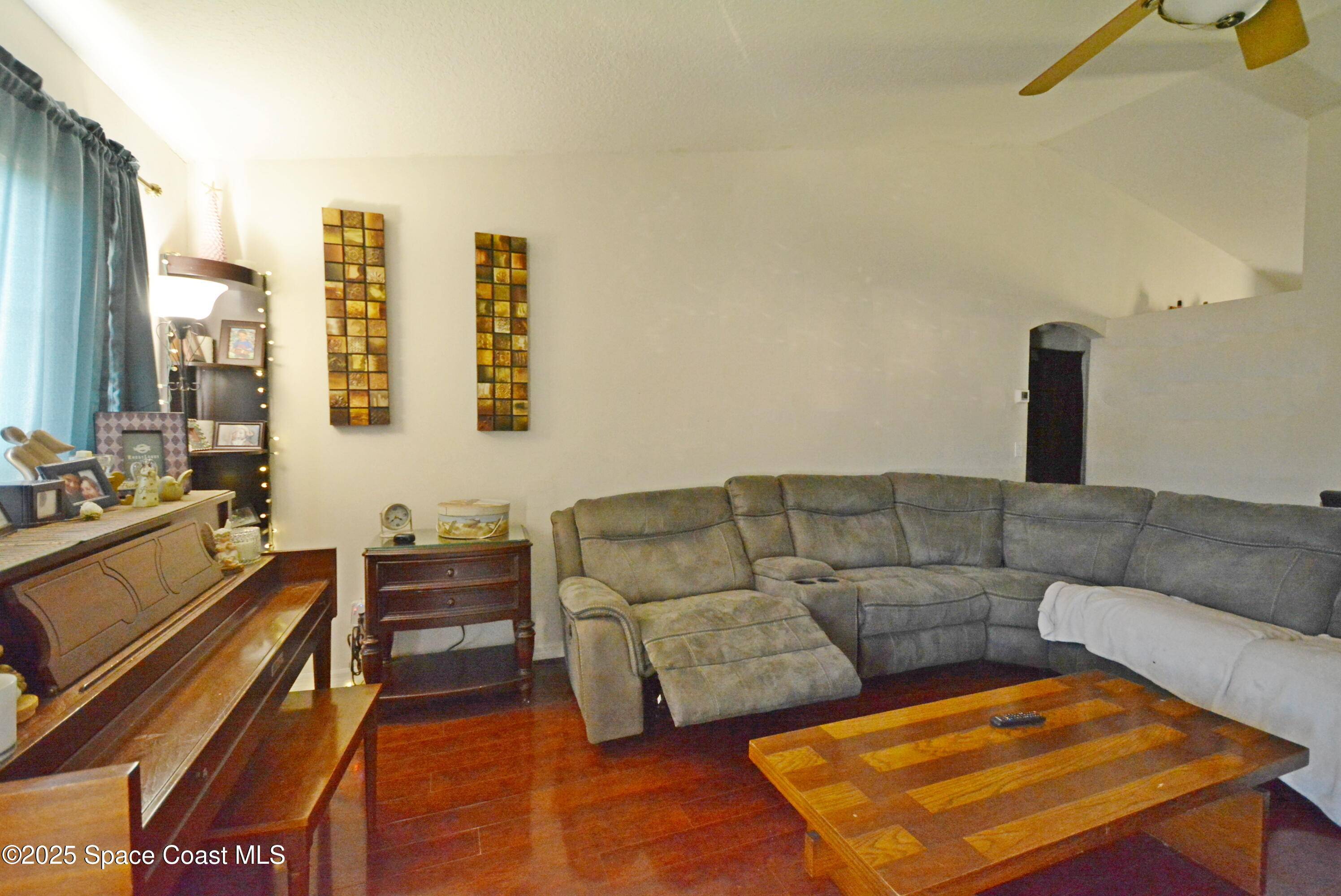 Palm Bay, FL 32909,955 Hutchins ST SE