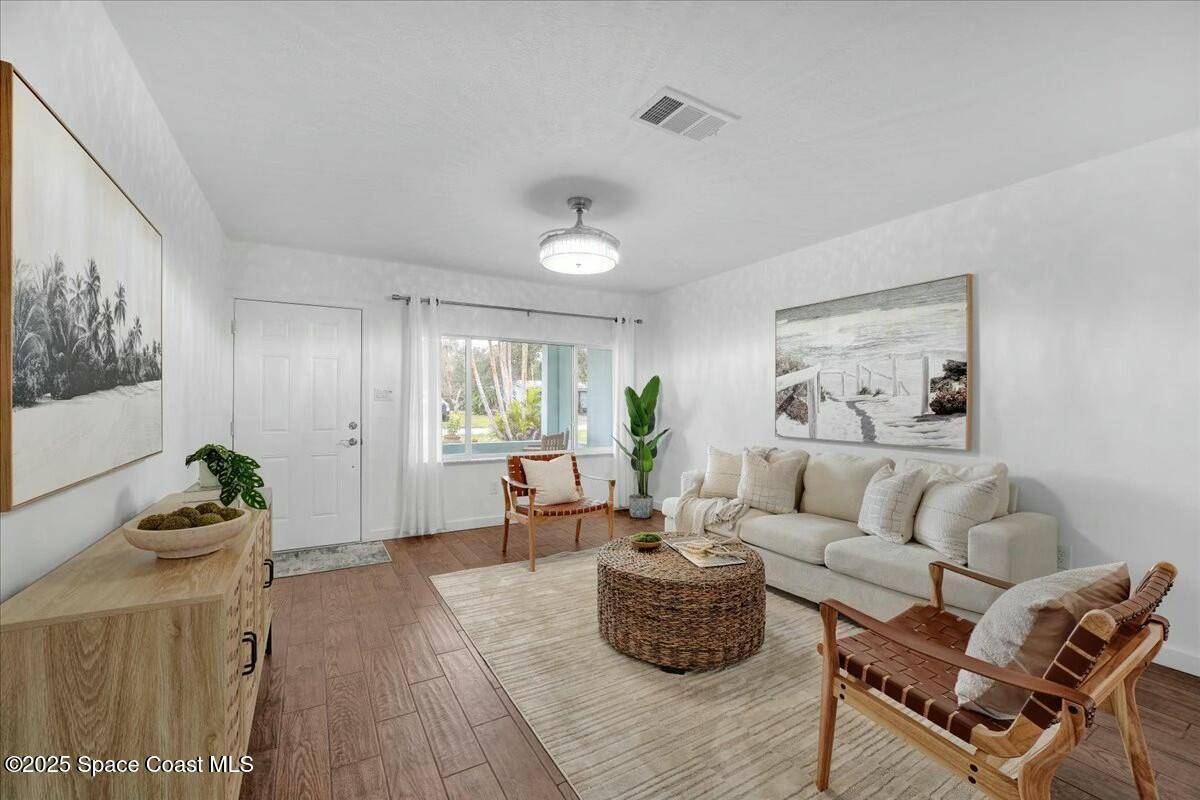 Cocoa Beach, FL 32931,139 W Gadsden LN
