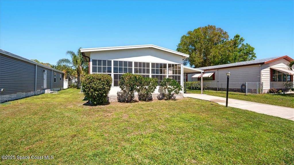 Barefoot Bay, FL 32976,1122 Sabal Palm LN