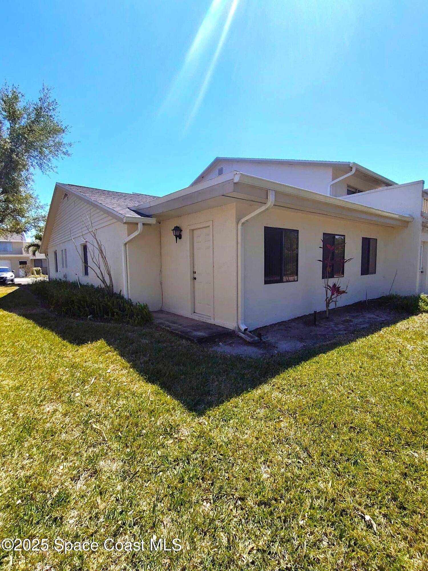 Melbourne, FL 32940,208 Augusta WAY