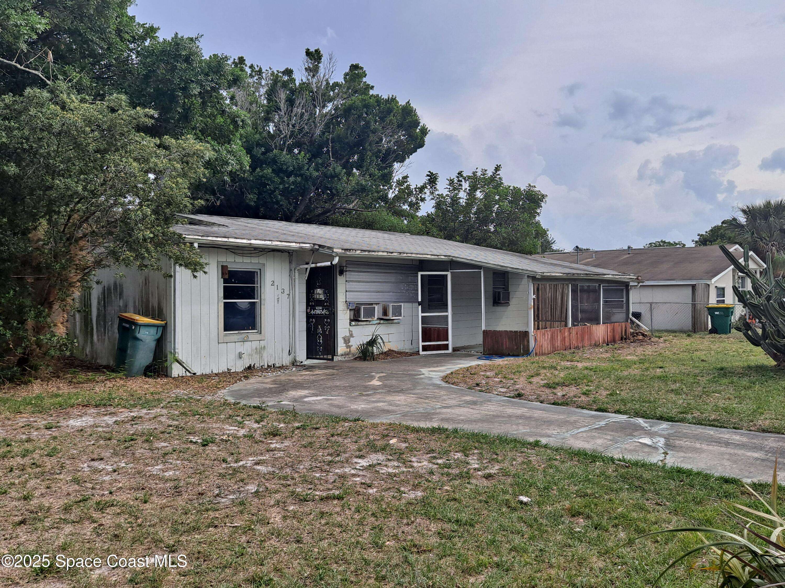 Melbourne, FL 32935,2137 Canterbury LN