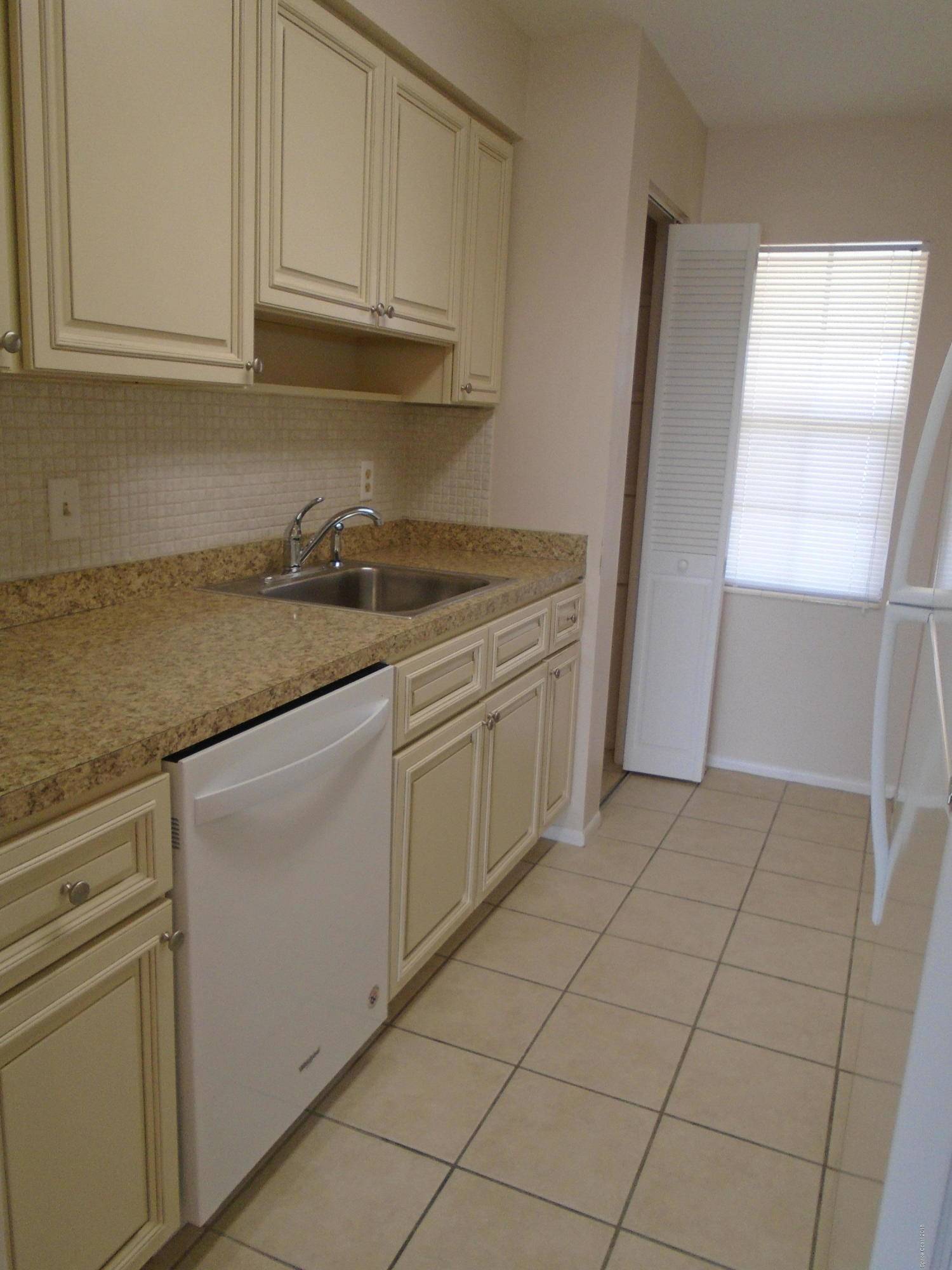 Indian Harbour Beach, FL 32937,402 School RD #45