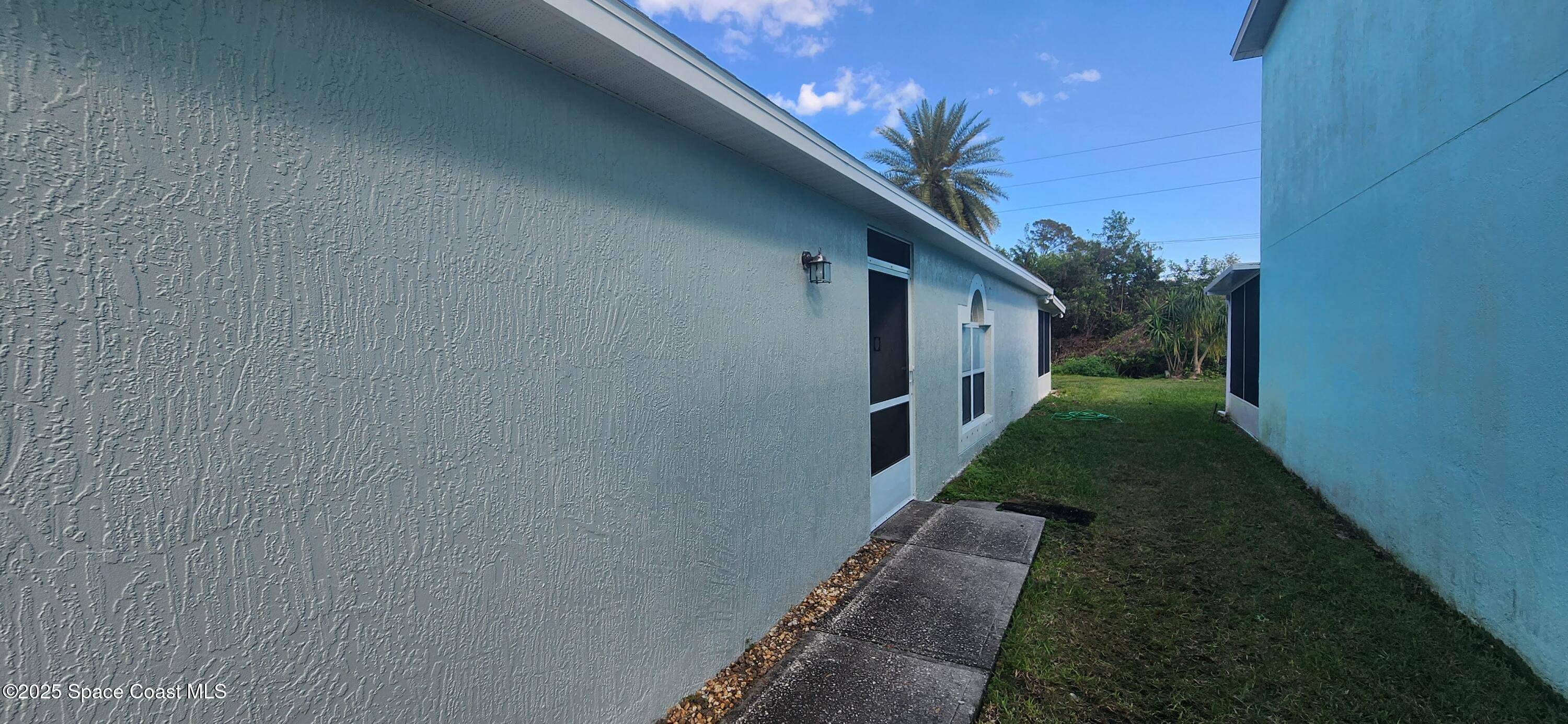 Palm Bay, FL 32905,2165 Redwood CIR