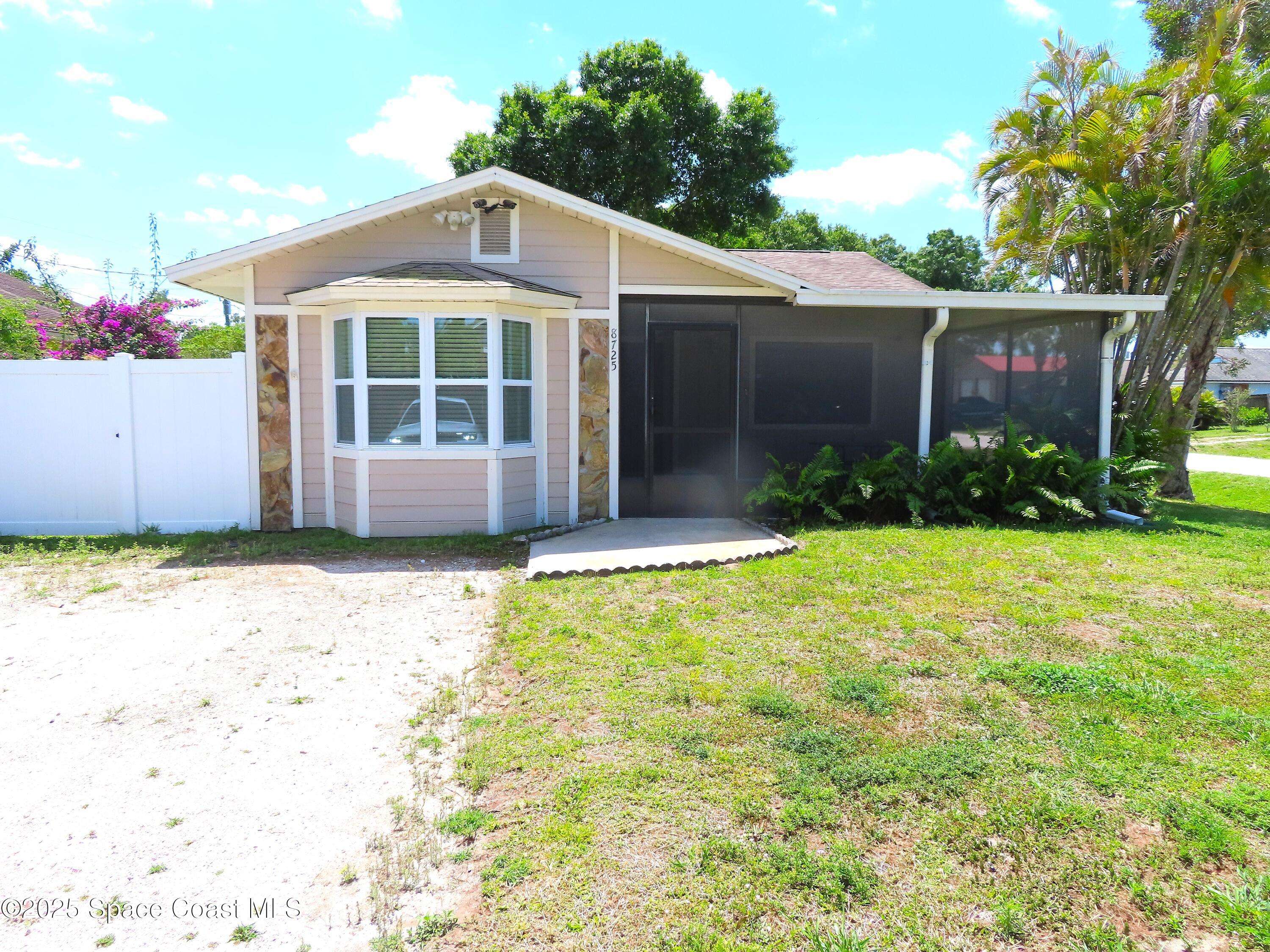 Vero Beach, FL 32966,8725 22nd ST