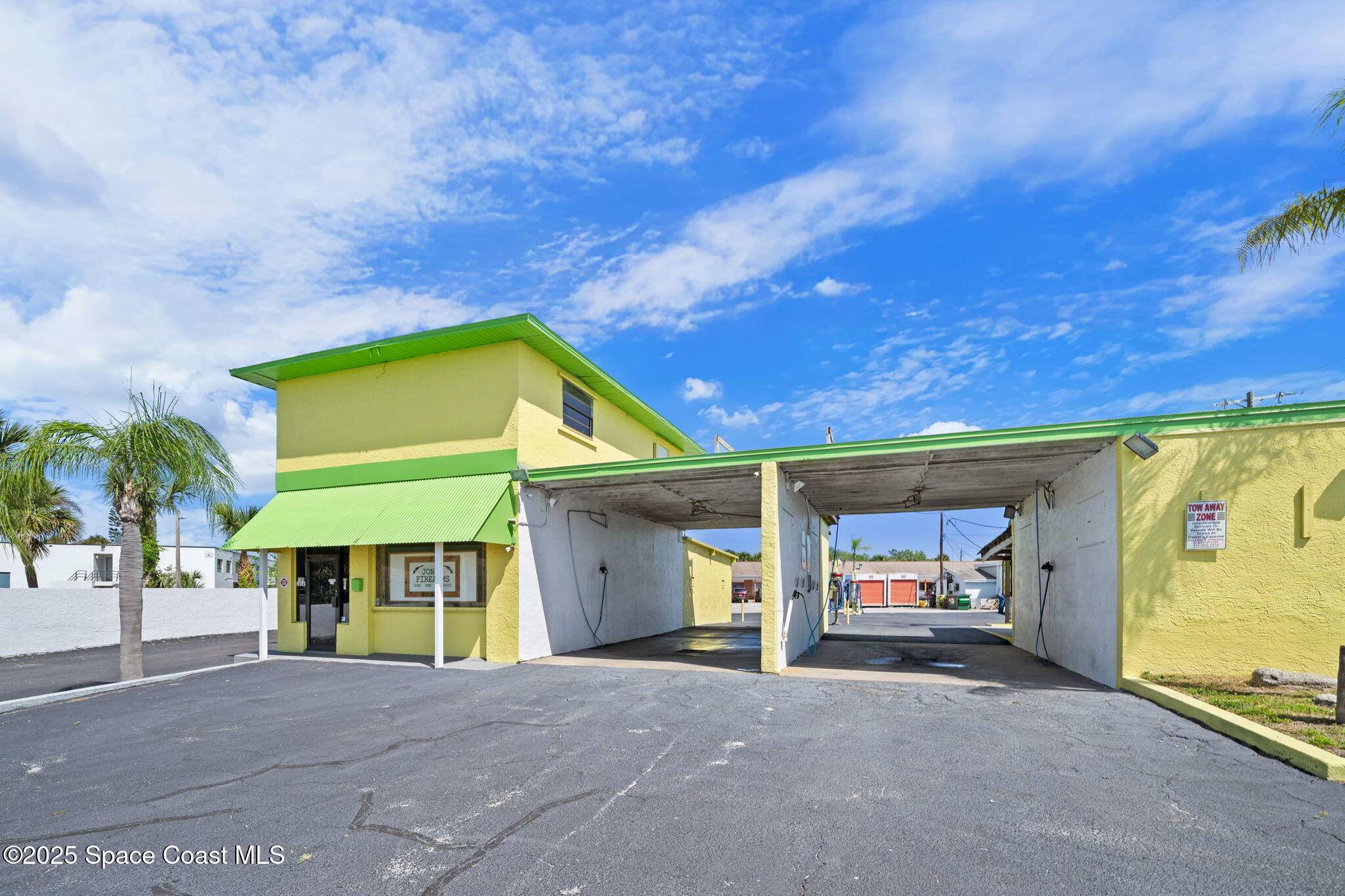 Merritt Island, FL 32953,100 Lucas RD