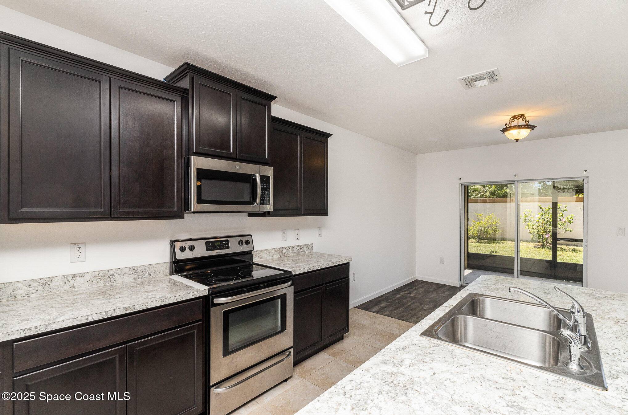 Palm Bay, FL 32908,166 Alamere DR SW