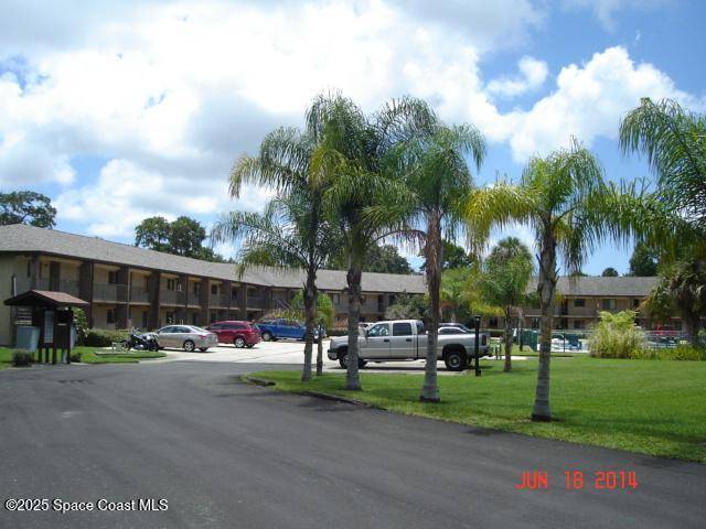 Cocoa, FL 32927,100 Canebreakers DR #107