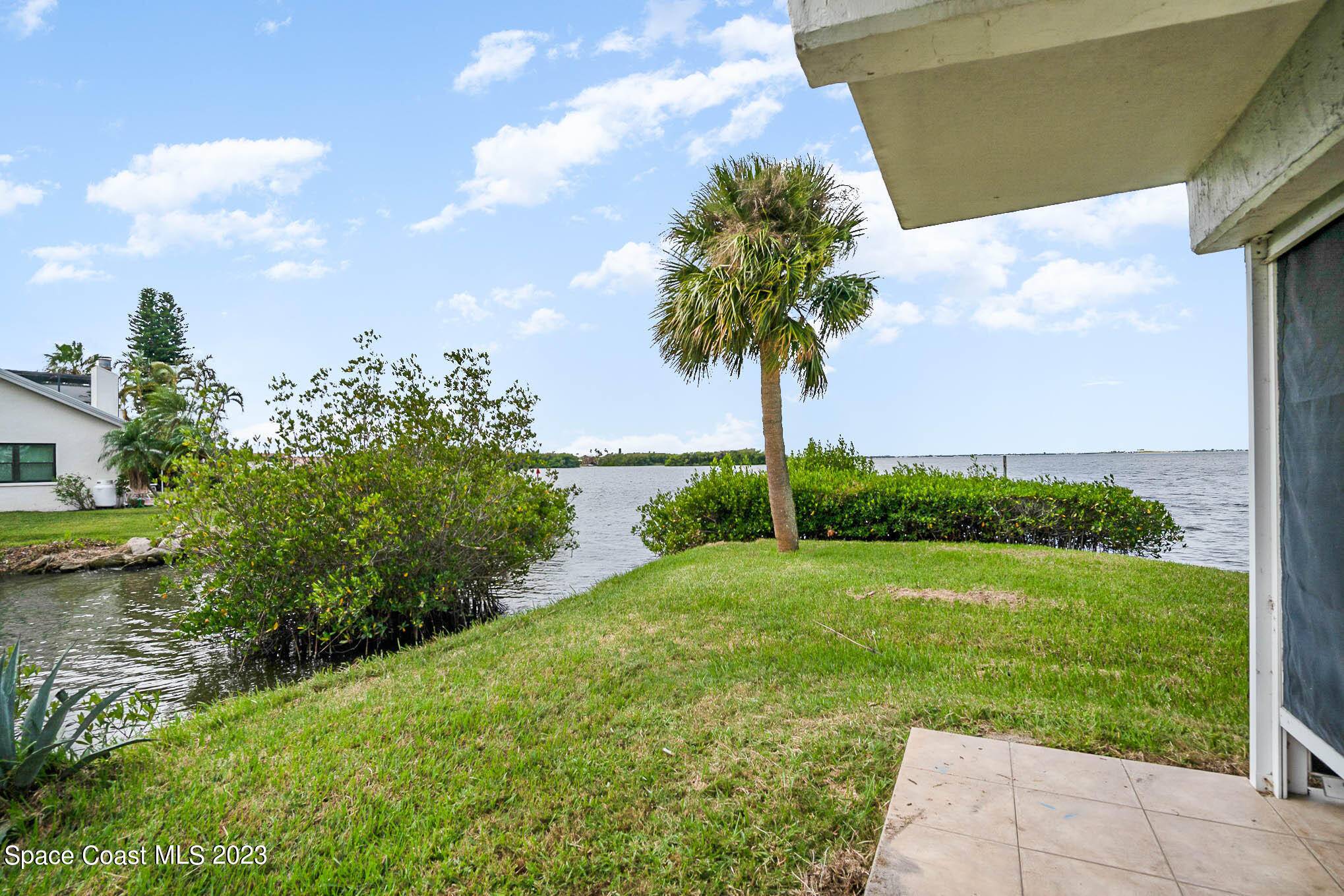 Cocoa Beach, FL 32931,190 Seminole LN #105