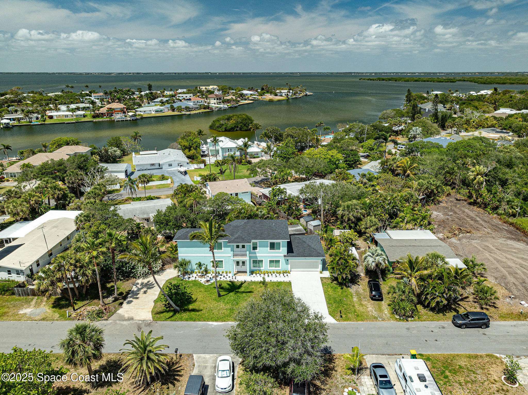 Cocoa Beach, FL 32931,1364 Palmer CT