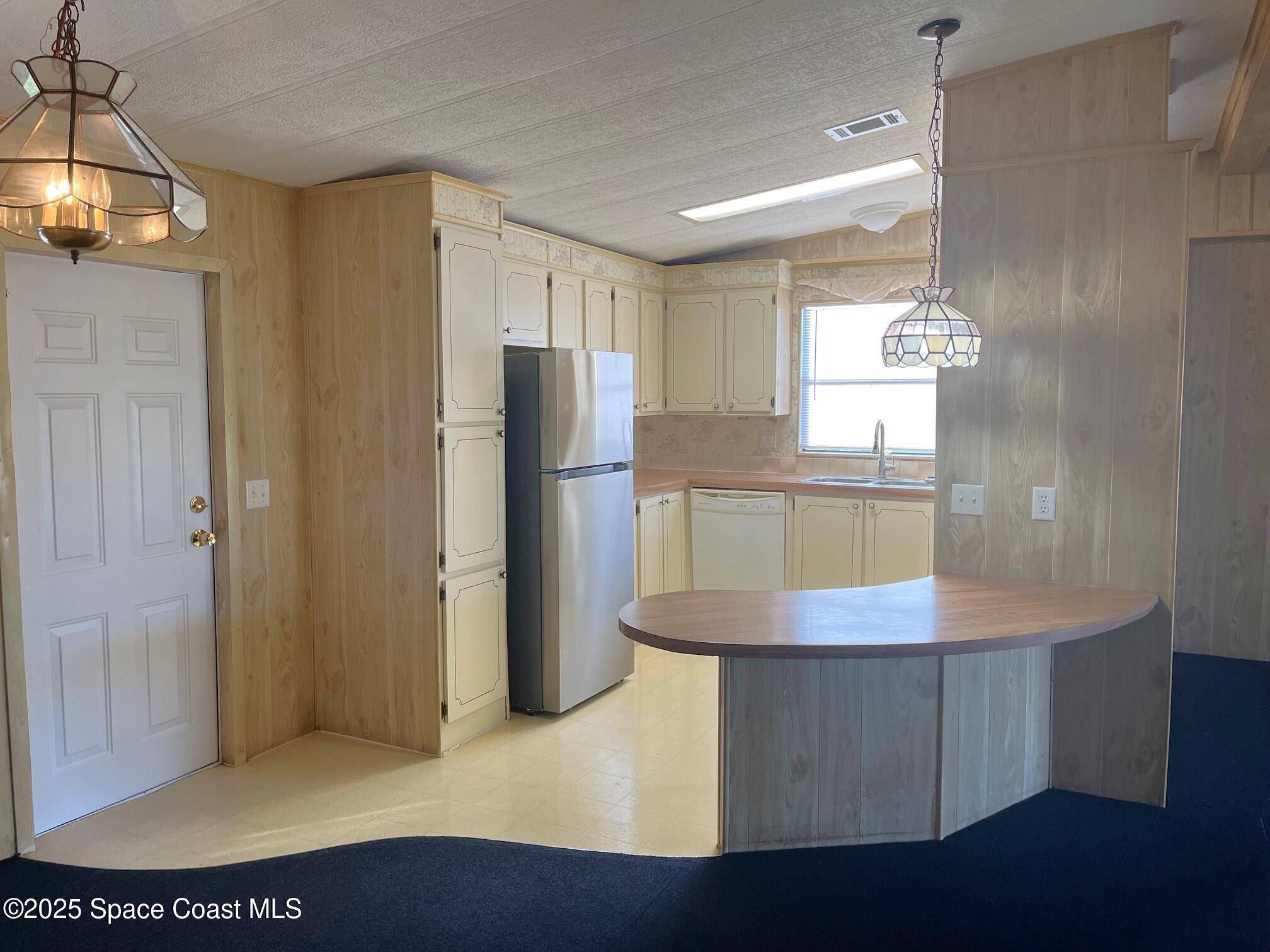 West Melbourne, FL 32904,503 Susan DR
