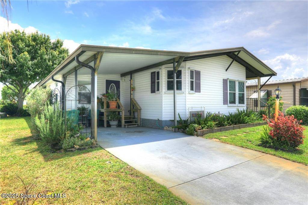 Barefoot Bay, FL 32976,909 Dogwood DR