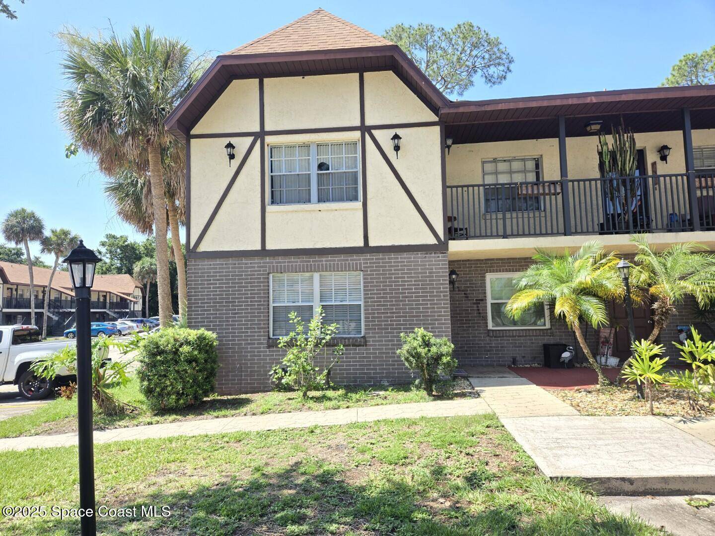 Titusville, FL 32780,3100 Sir Hamilton CIR #1