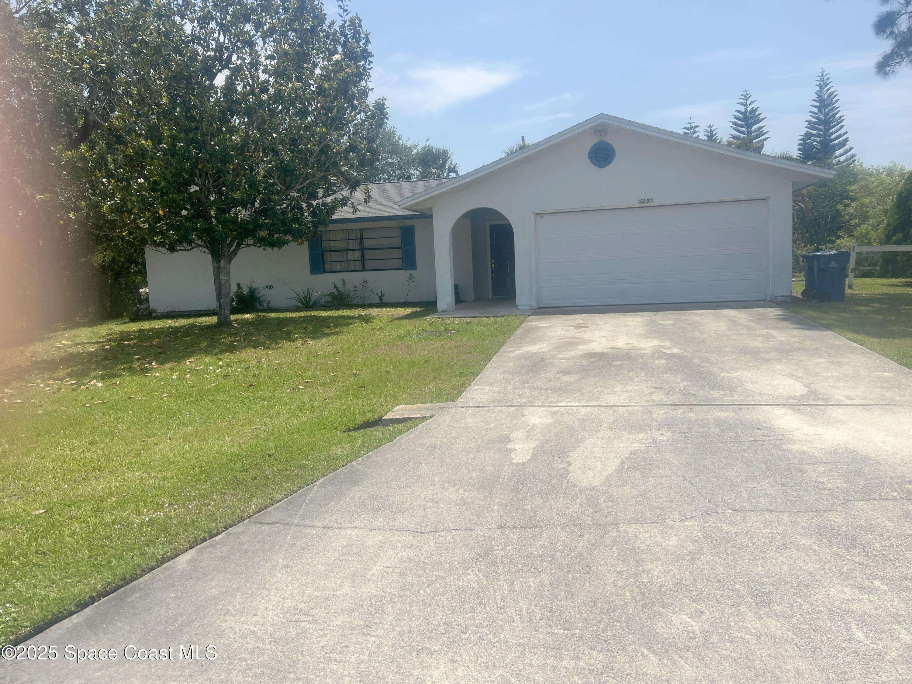 Palm Bay, FL 32907,1291 Deggen CT NW