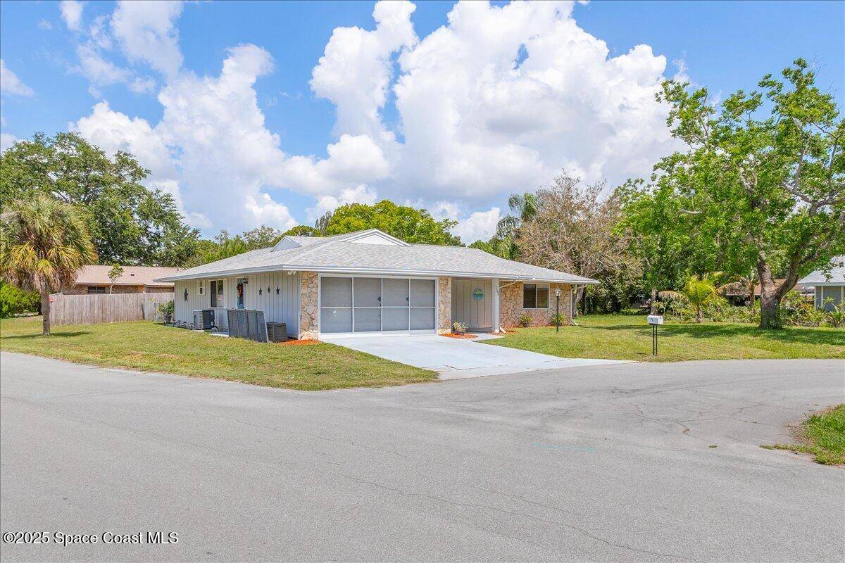 West Melbourne, FL 32904,752 Samuel Chase LN