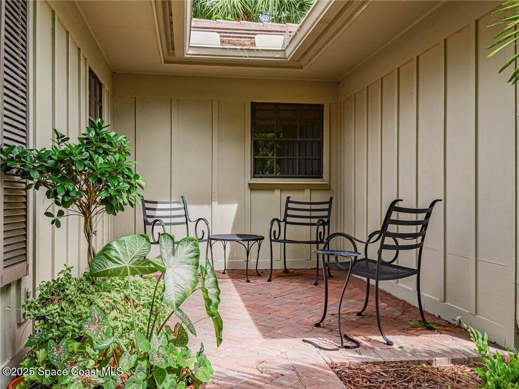 Vero Beach, FL 32967,102 Prestwick CIR