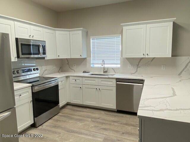 Melbourne, FL 32940,5212 Outlook DR