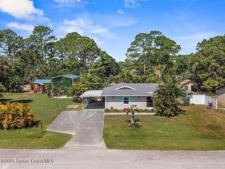 Palm Bay, FL 32909,470 Bargello AVE SE