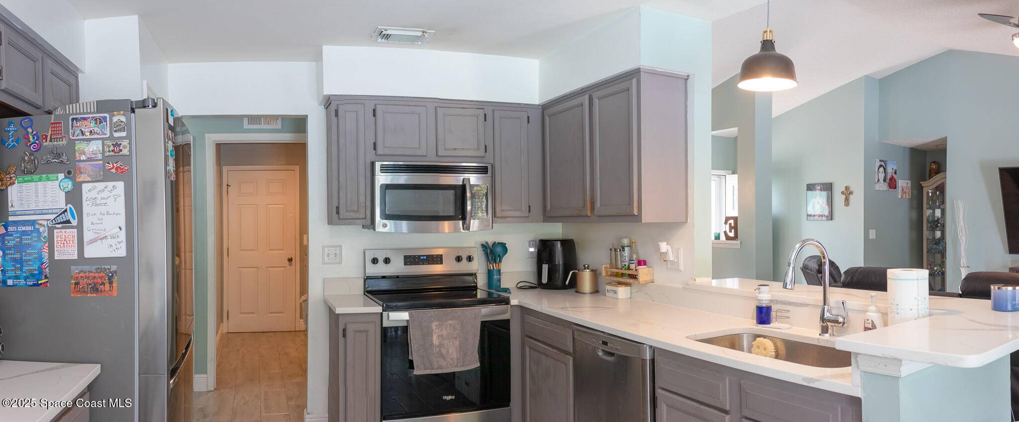 Rockledge, FL 32955,886 Spirea DR