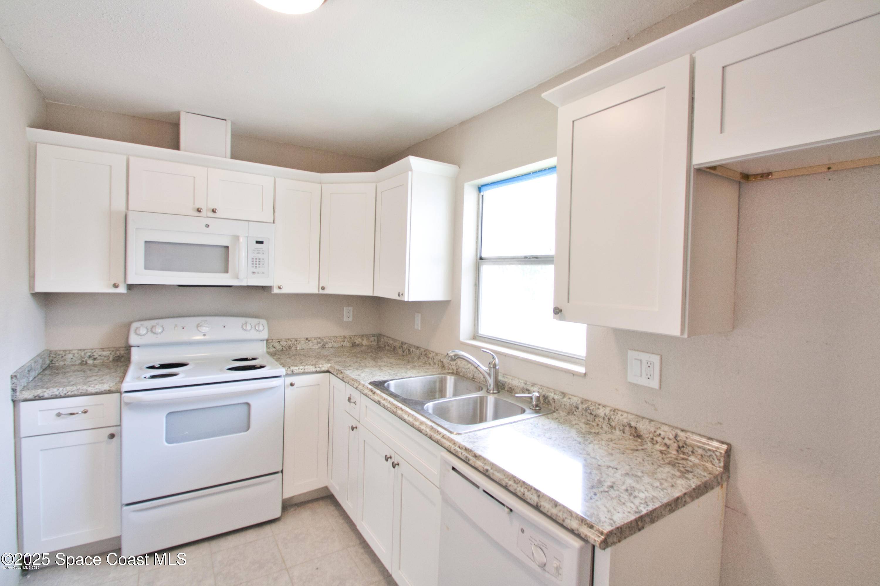 Melbourne, FL 32935,2550 Eagle DR #3-C
